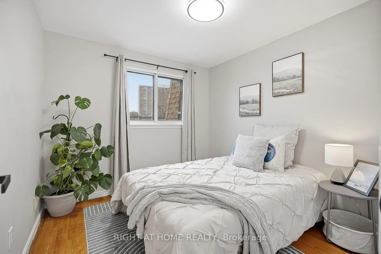 Photo 24 of 216 Fleetwood Crescent, Brampton, Southgate — HOMEH