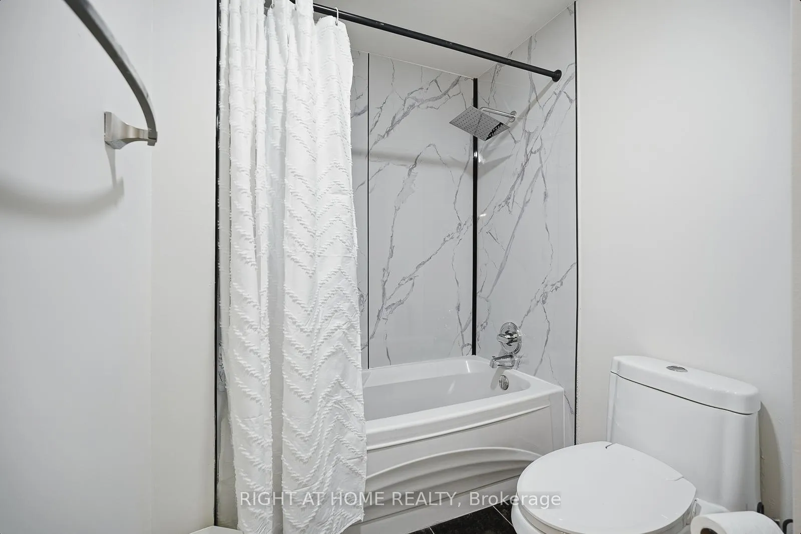 Photo 28 of 216 Fleetwood Crescent, Brampton, Southgate — HOMEH