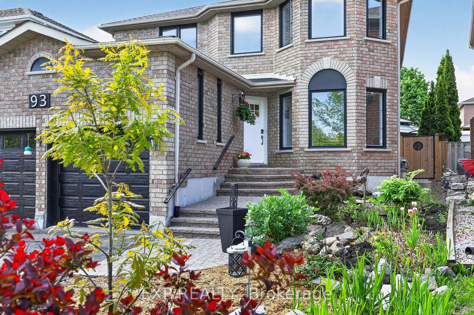 Photo 2 of 93 Taylor Drive, Barrie, Bayshore — HOMEH