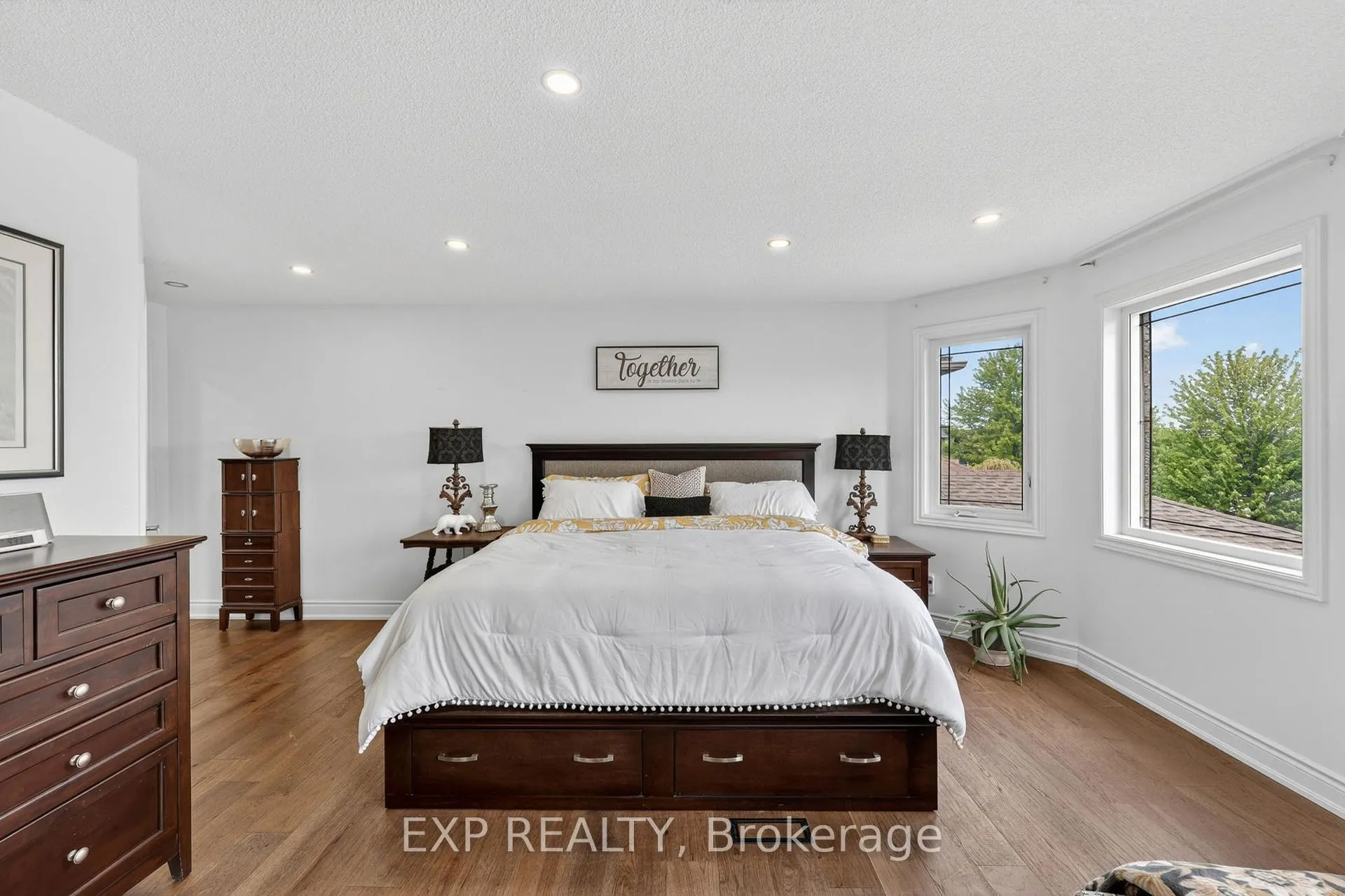 Photo 17 of 93 Taylor Drive, Barrie, Bayshore — HOMEH