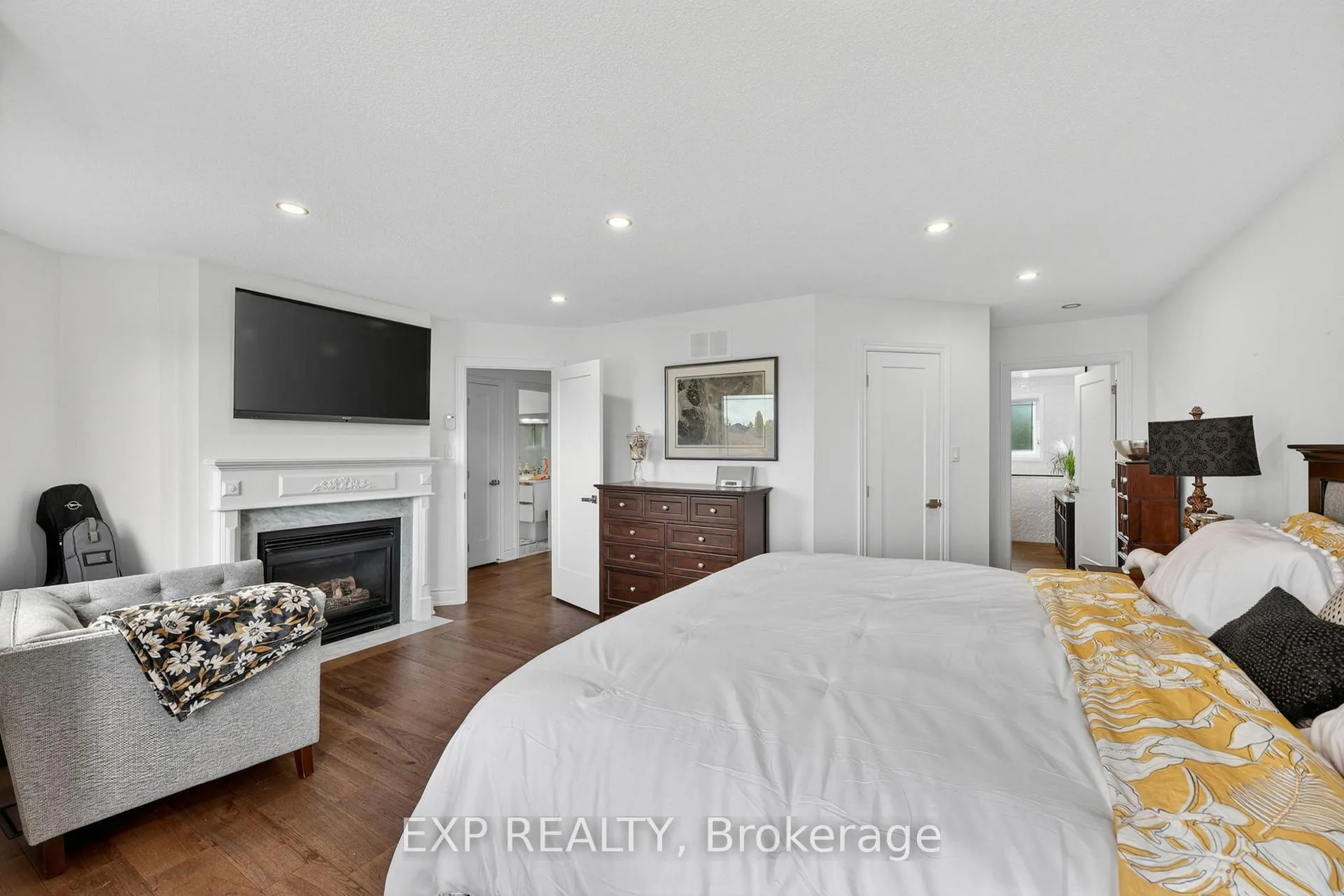 Photo 18 of 93 Taylor Drive, Barrie, Bayshore — HOMEH