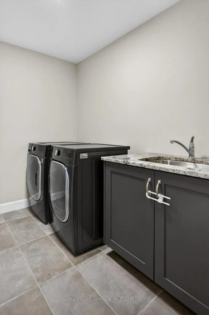 Photo 17 of 2120 Linkway Boulevard, London, South A — HOMEH