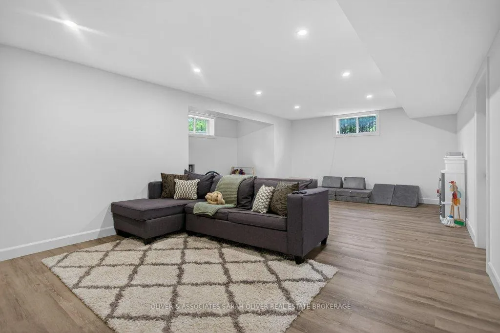 Photo 19 of 2120 Linkway Boulevard, London, South A — HOMEH