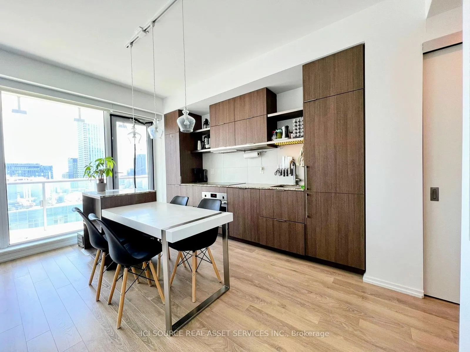 Photo 8 of Unit 2203, 197 Yonge Street, Toronto, Church-Yonge Corridor — HOMEH