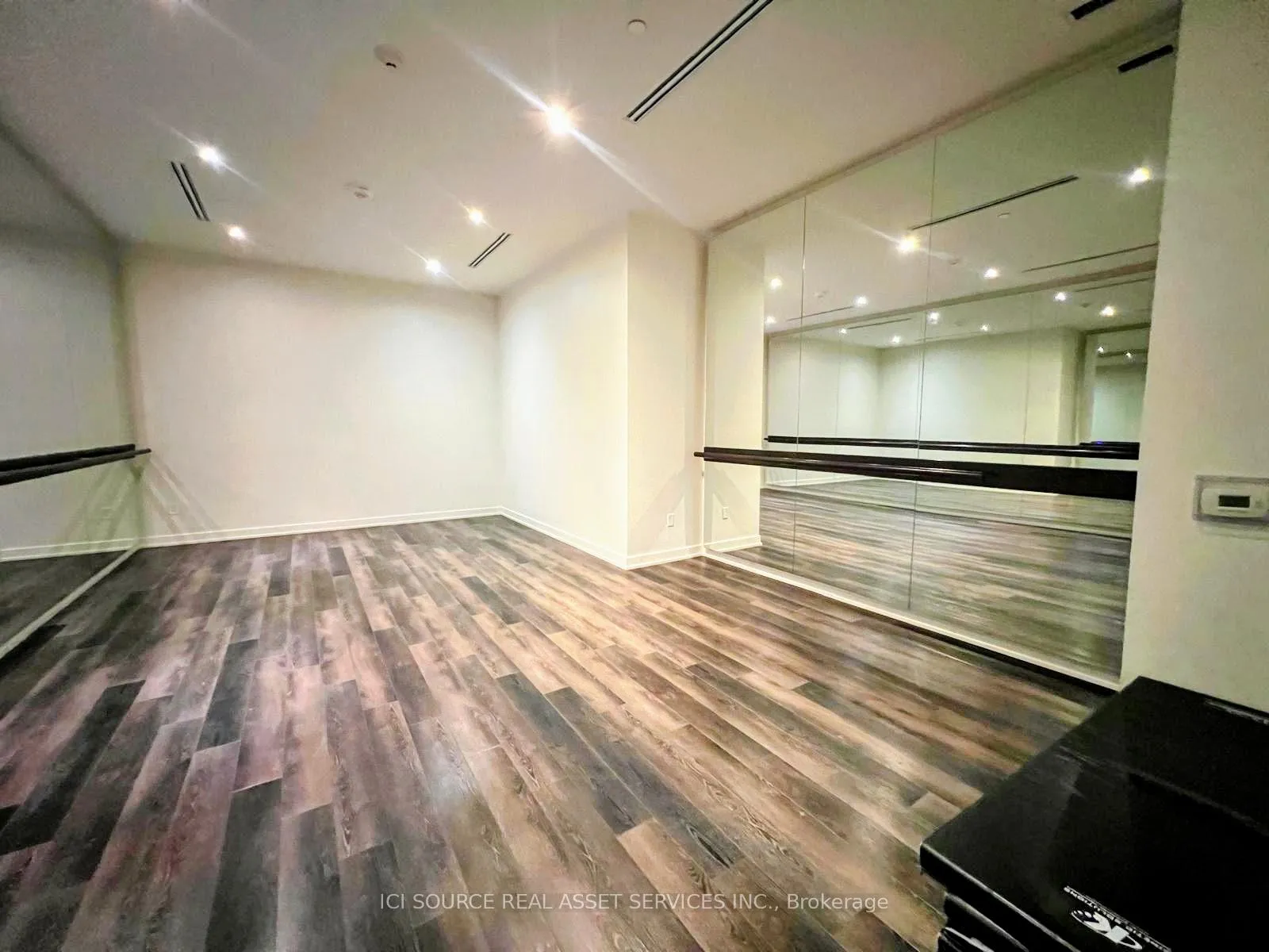 Photo 18 of Unit 2203, 197 Yonge Street, Toronto, Church-Yonge Corridor — HOMEH