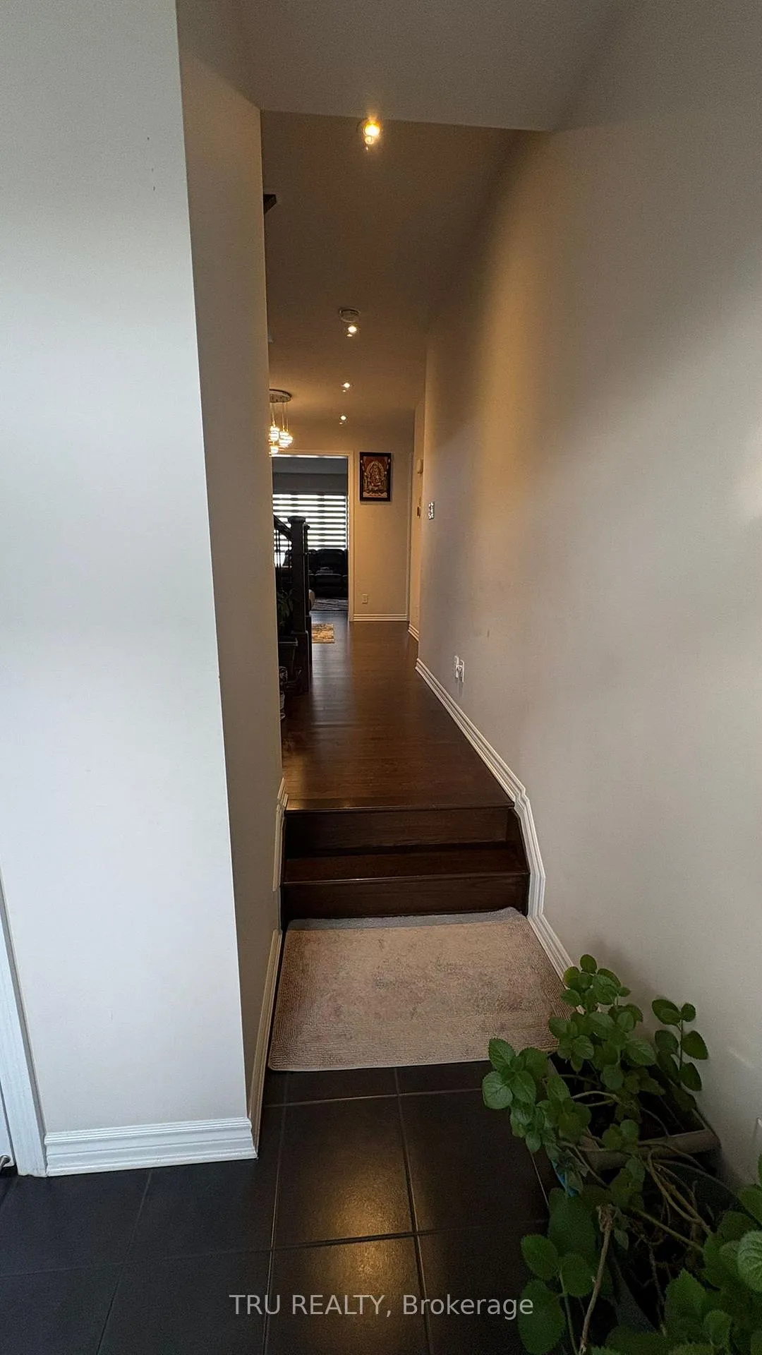 Photo 5 of 309 Everglade Way, Ottawa, Kanata - Emerald Meadows/Trailwest — HOMEH