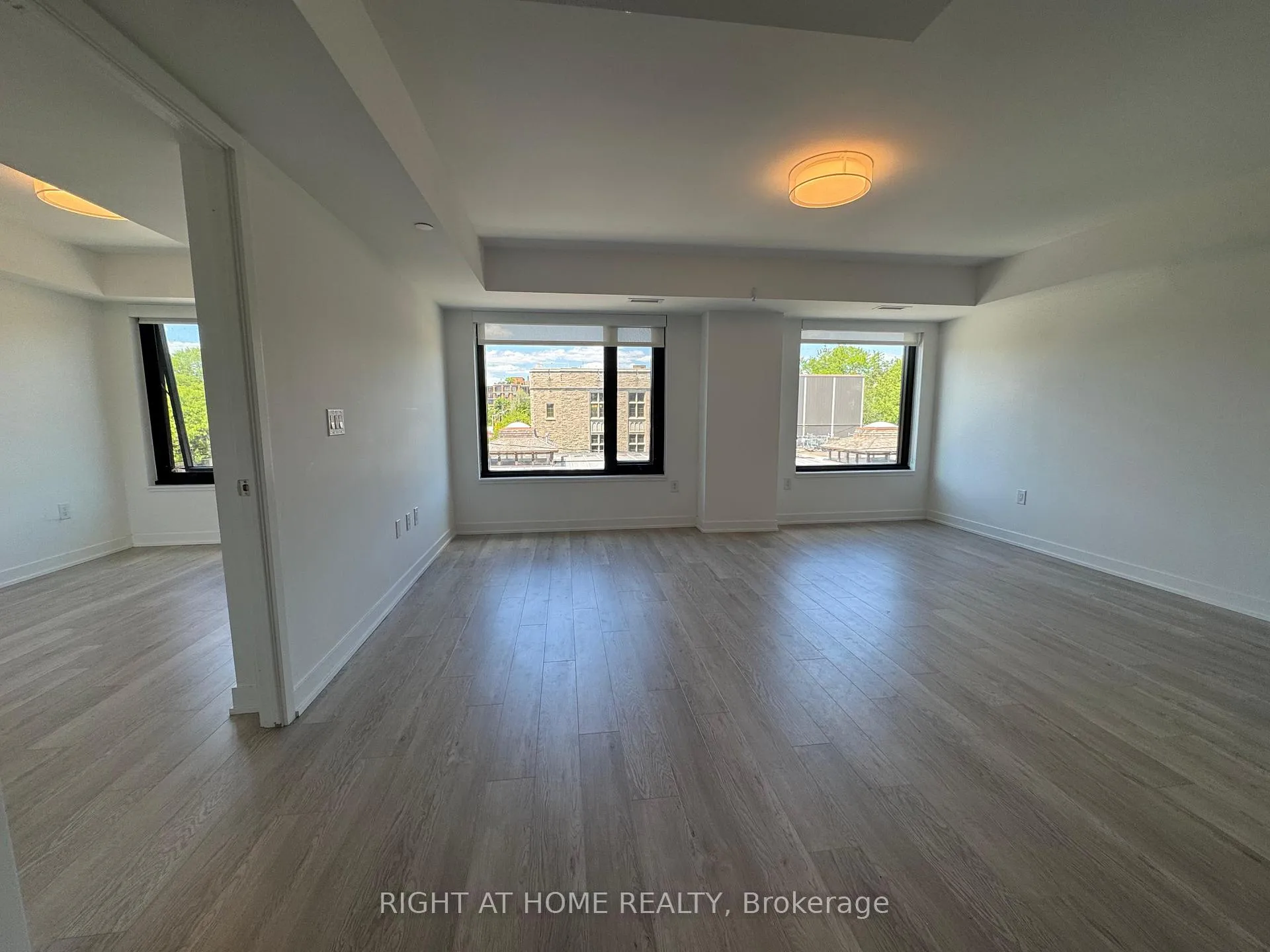 Photo 10 of Unit 307, 3 Strathgowan Avenue, Toronto, Lawrence Park South — HOMEH
