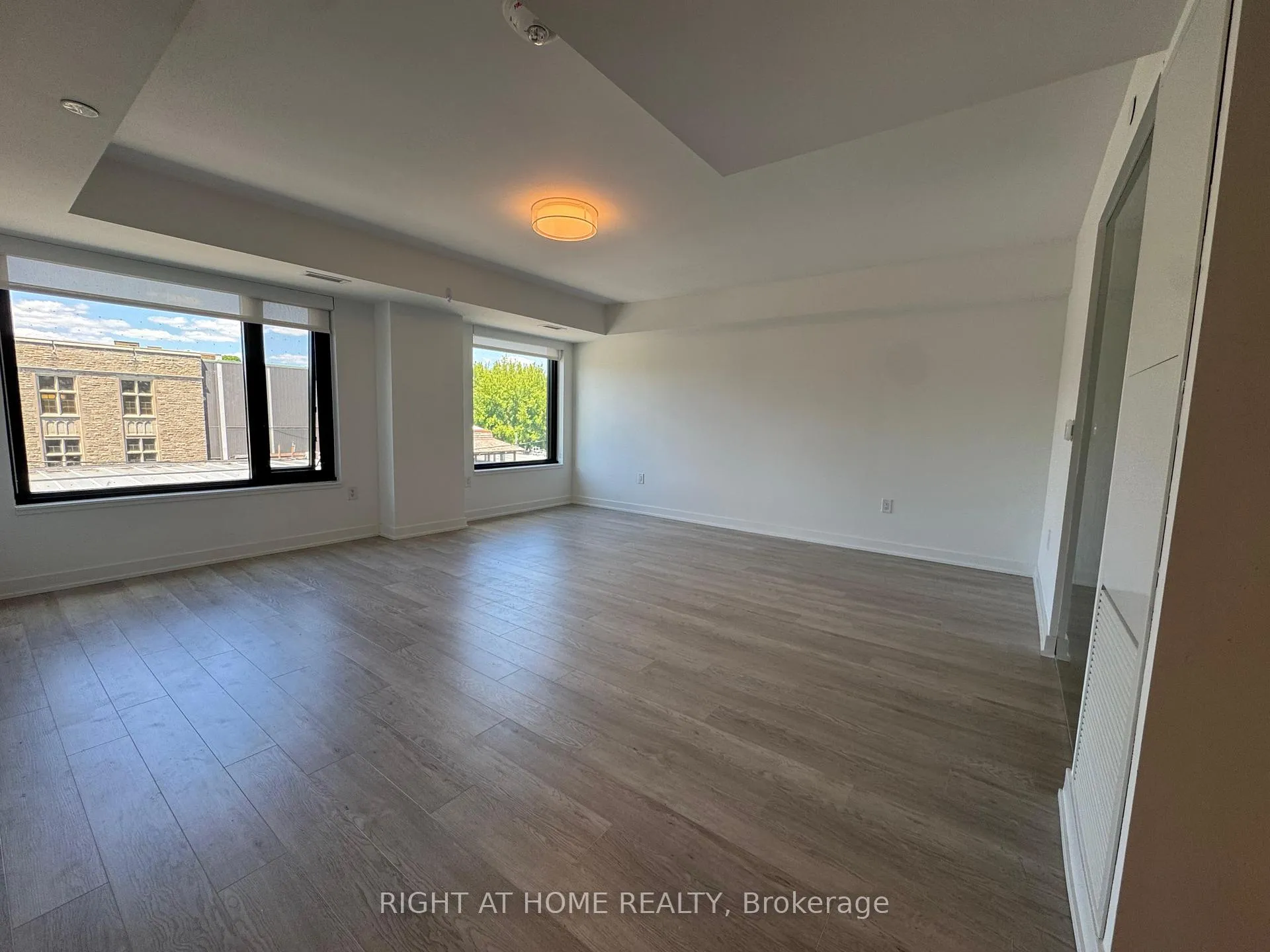 Photo 12 of Unit 307, 3 Strathgowan Avenue, Toronto, Lawrence Park South — HOMEH