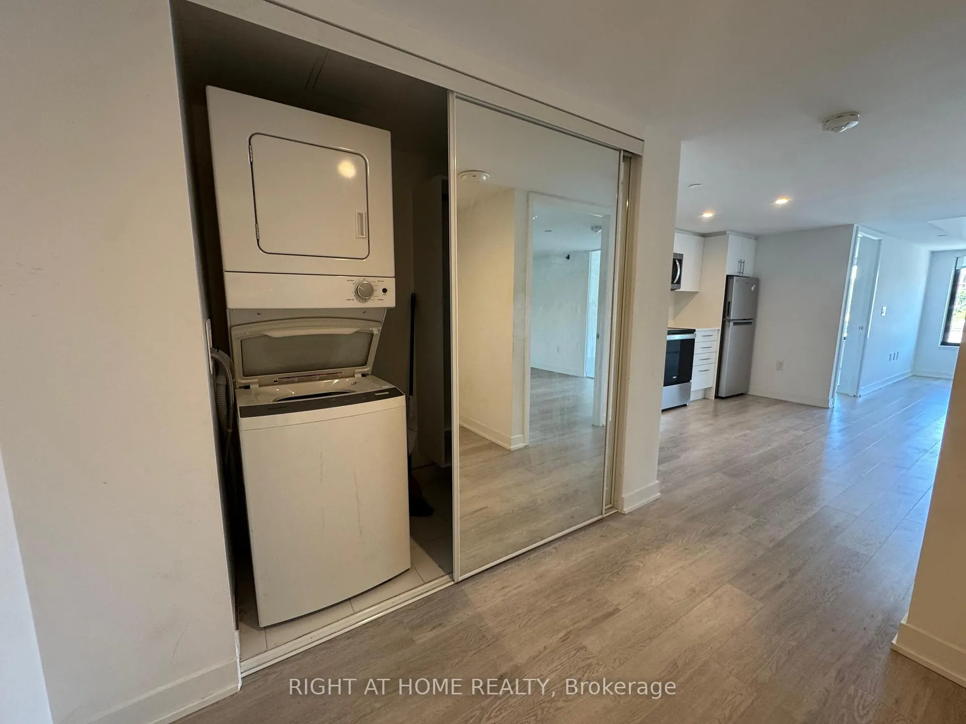 Photo 23 of Unit 307, 3 Strathgowan Avenue, Toronto, Lawrence Park South — HOMEH