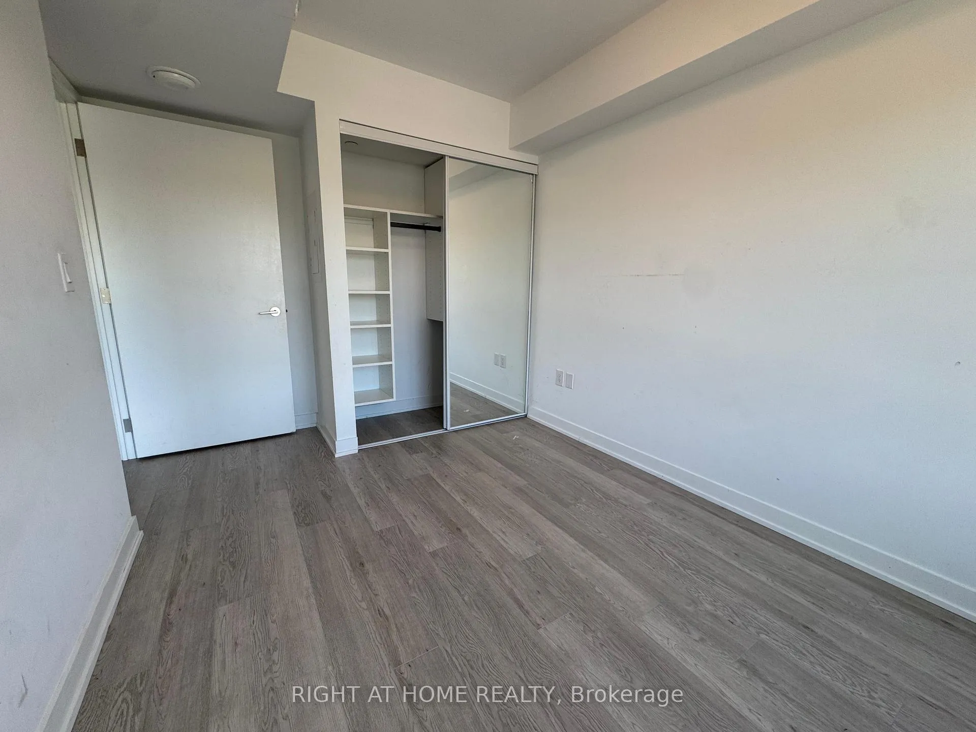 Photo 26 of Unit 307, 3 Strathgowan Avenue, Toronto, Lawrence Park South — HOMEH