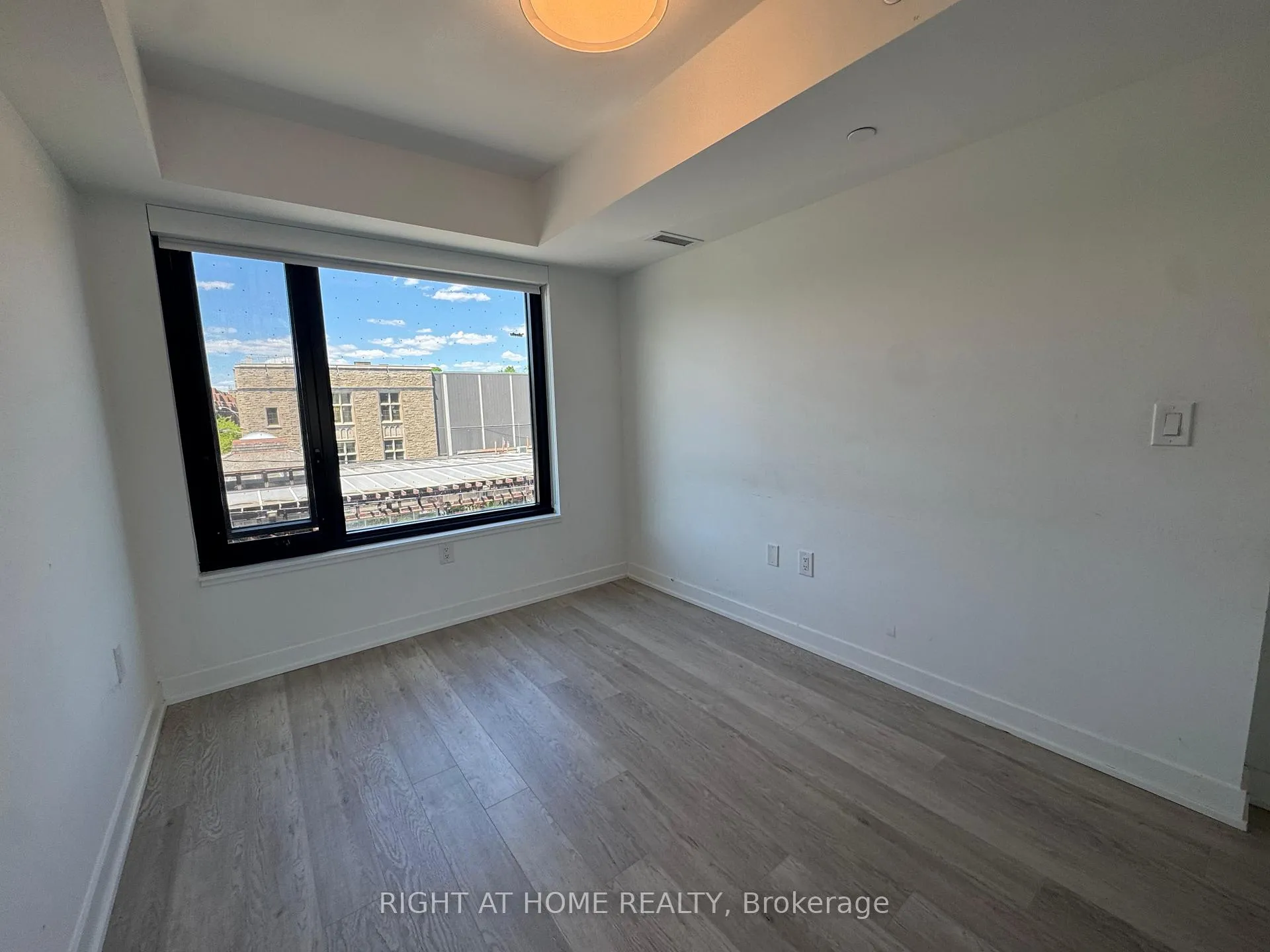 Photo 31 of Unit 307, 3 Strathgowan Avenue, Toronto, Lawrence Park South — HOMEH