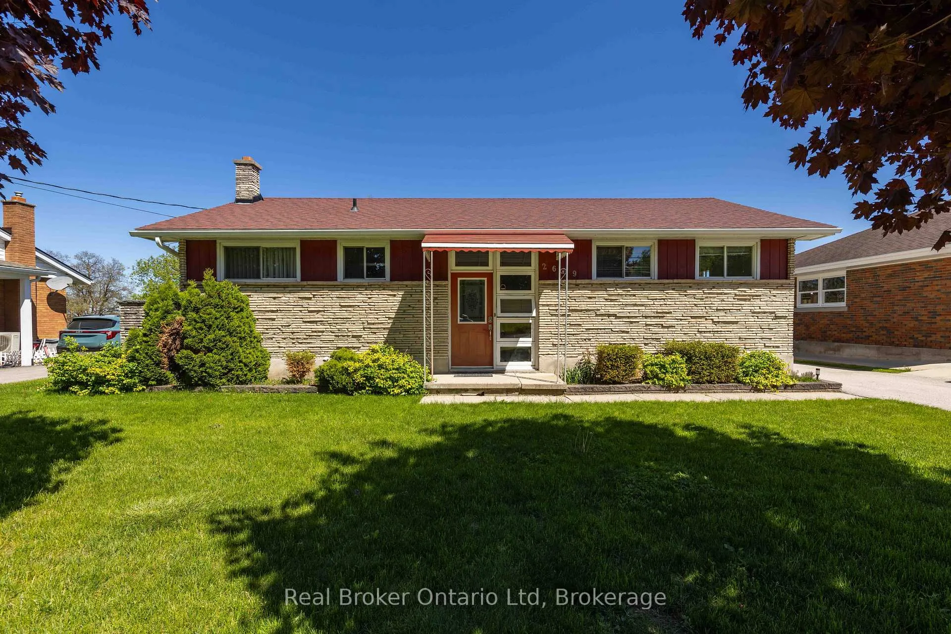 Front of 2669 3rd Avenue W