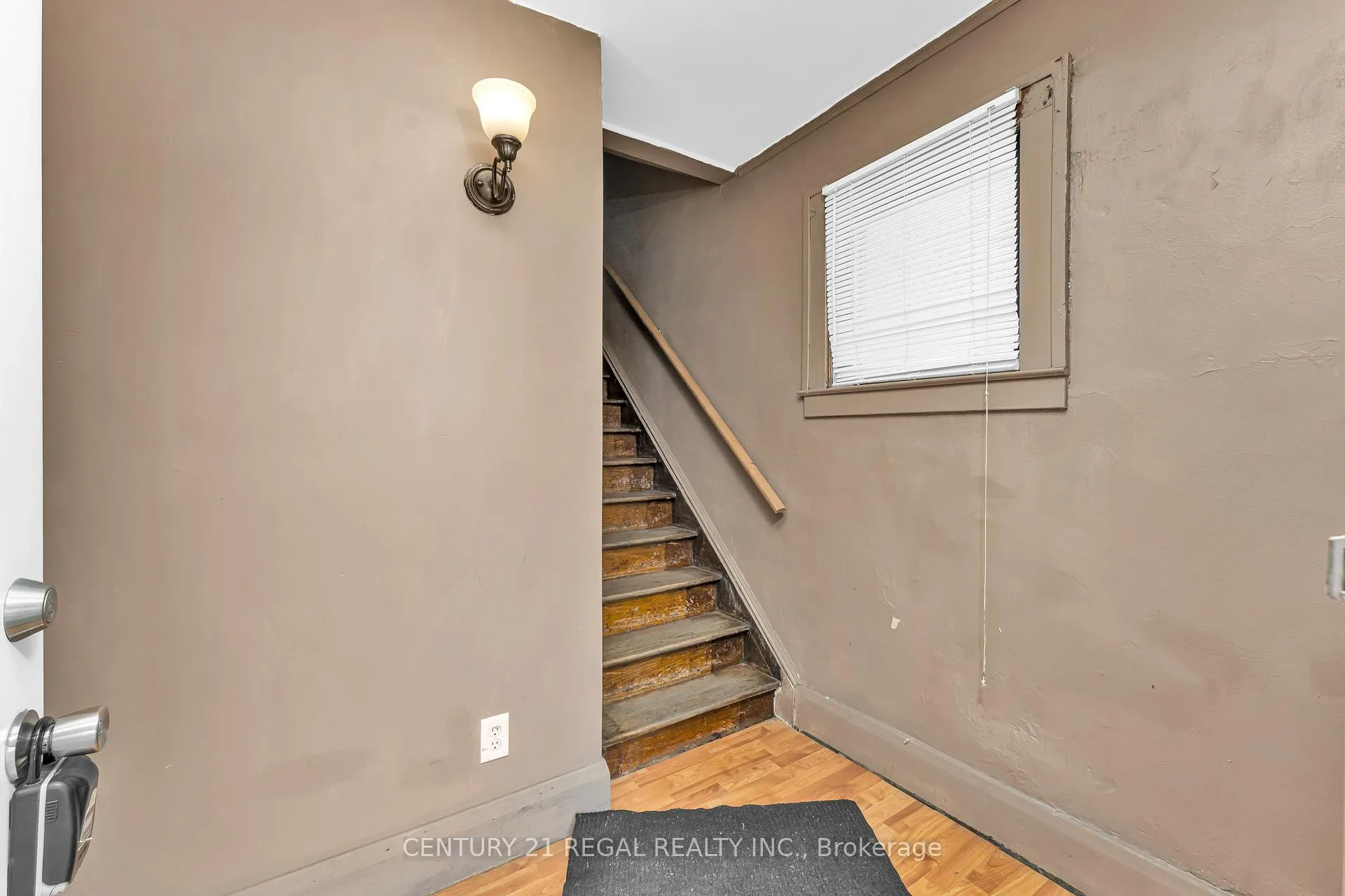 Photo 15 of 942 Tecumseh Road E, Windsor, South Walkerville — HOMEH