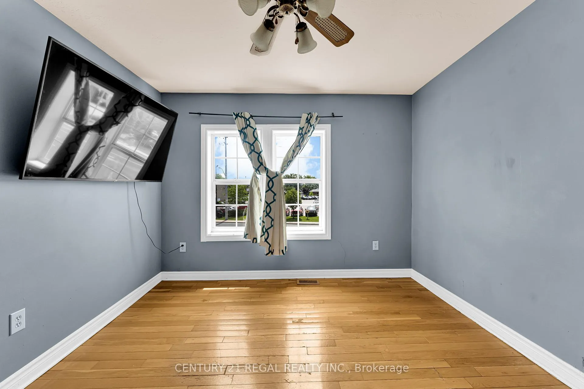 Photo 17 of 942 Tecumseh Road E, Windsor, South Walkerville — HOMEH