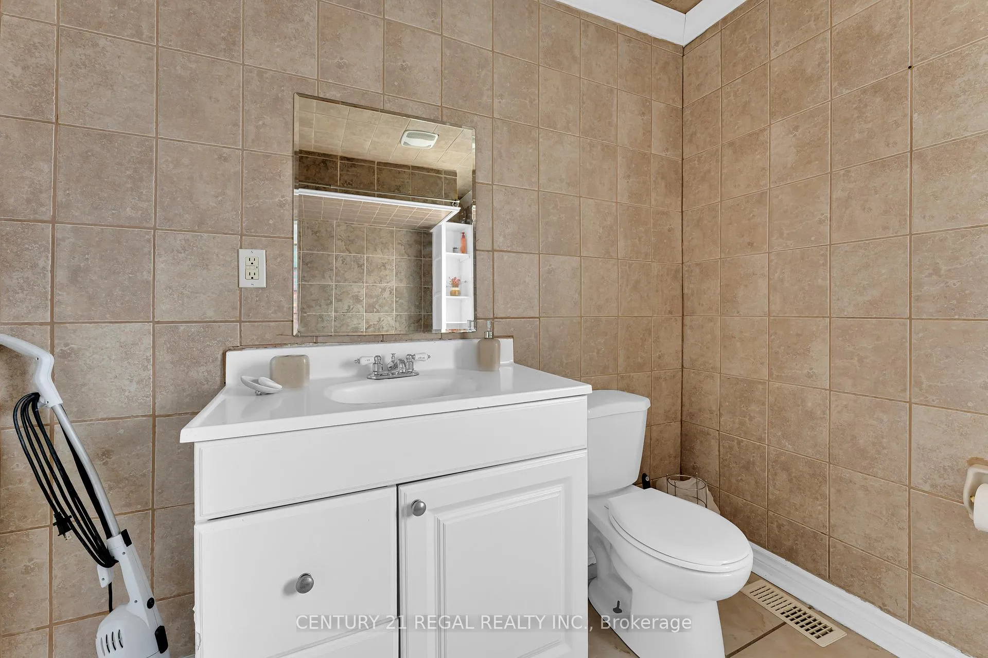 Photo 24 of 942 Tecumseh Road E, Windsor, South Walkerville — HOMEH