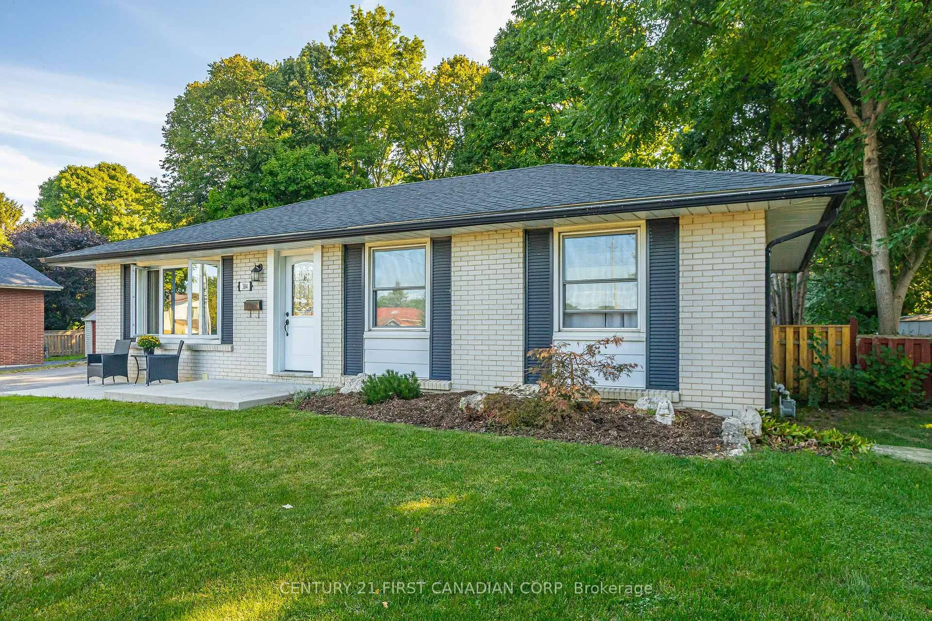 Front of 384 Briarhill Avenue