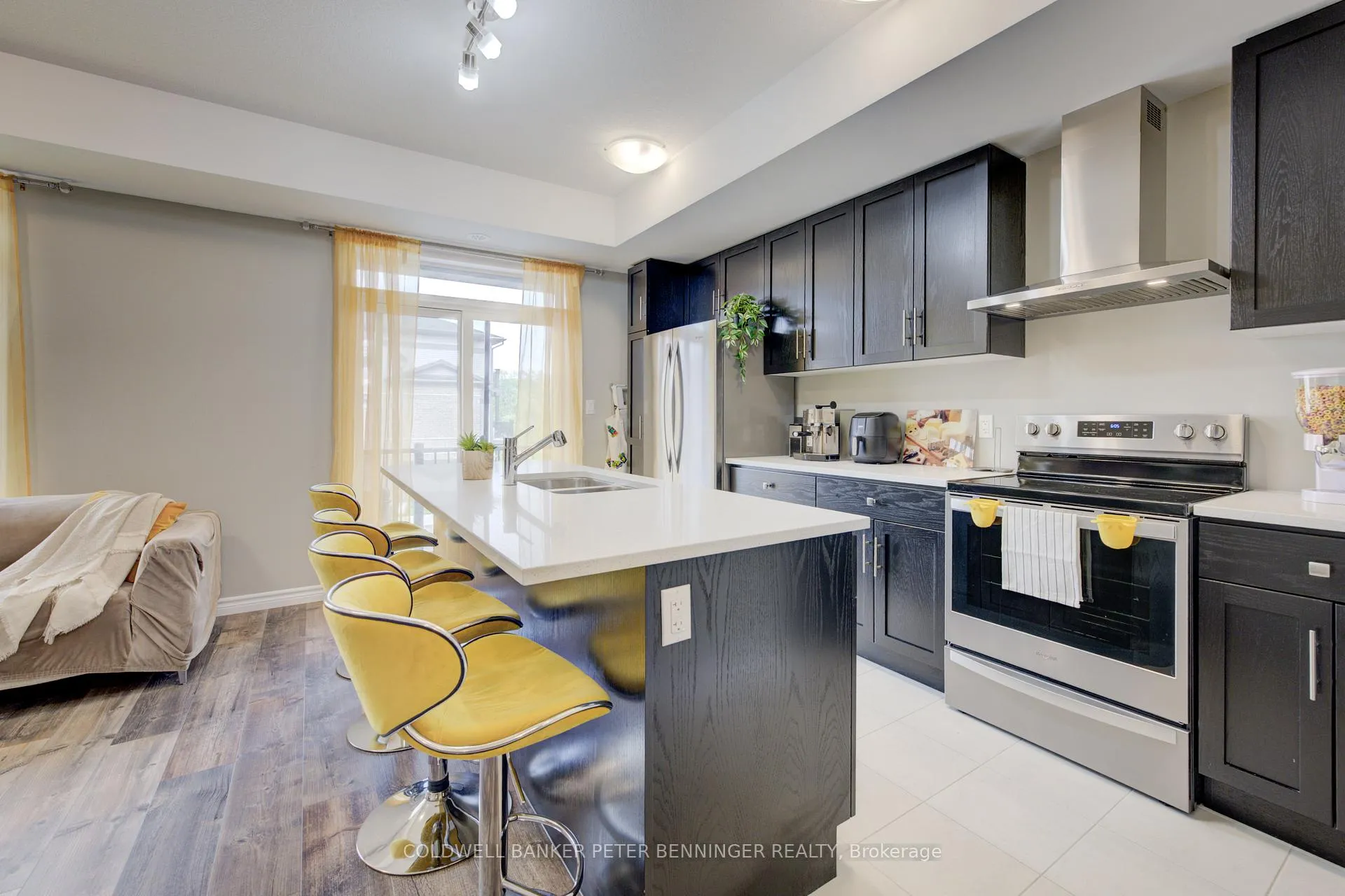 Photo 3 of 34 Lomond Lane, Kitchener — HOMEH