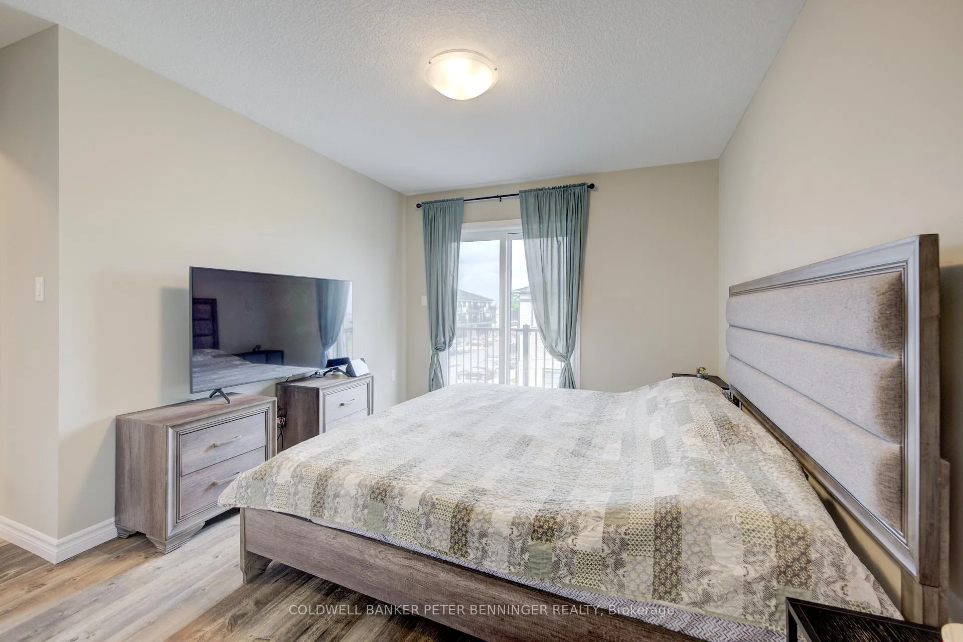 Photo 7 of 34 Lomond Lane, Kitchener — HOMEH