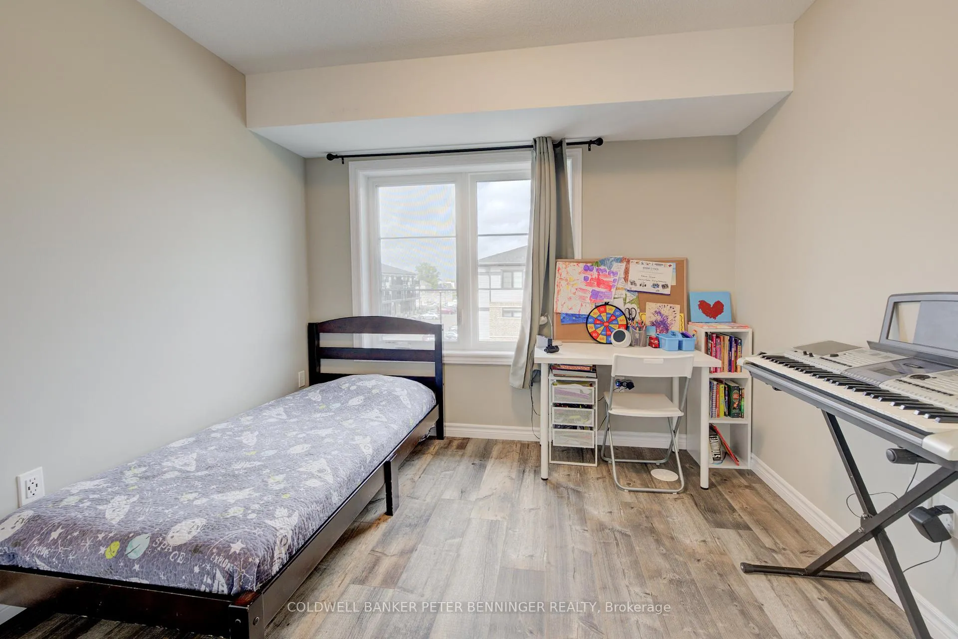 Photo 11 of 34 Lomond Lane, Kitchener — HOMEH