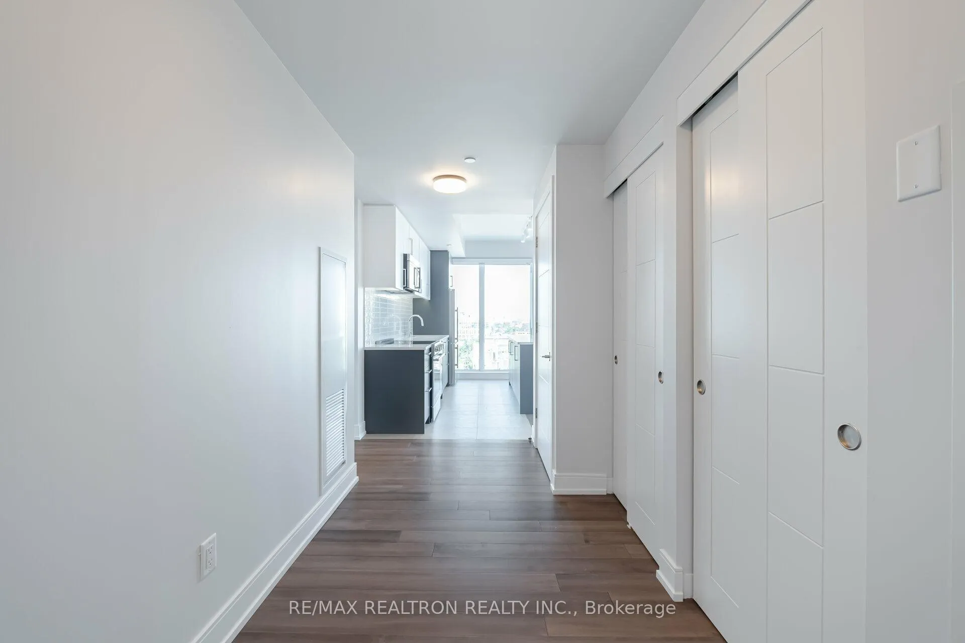 Photo 3 of Unit 1009, 2525 Bathurst Street, Toronto, Forest Hill North — HOMEH