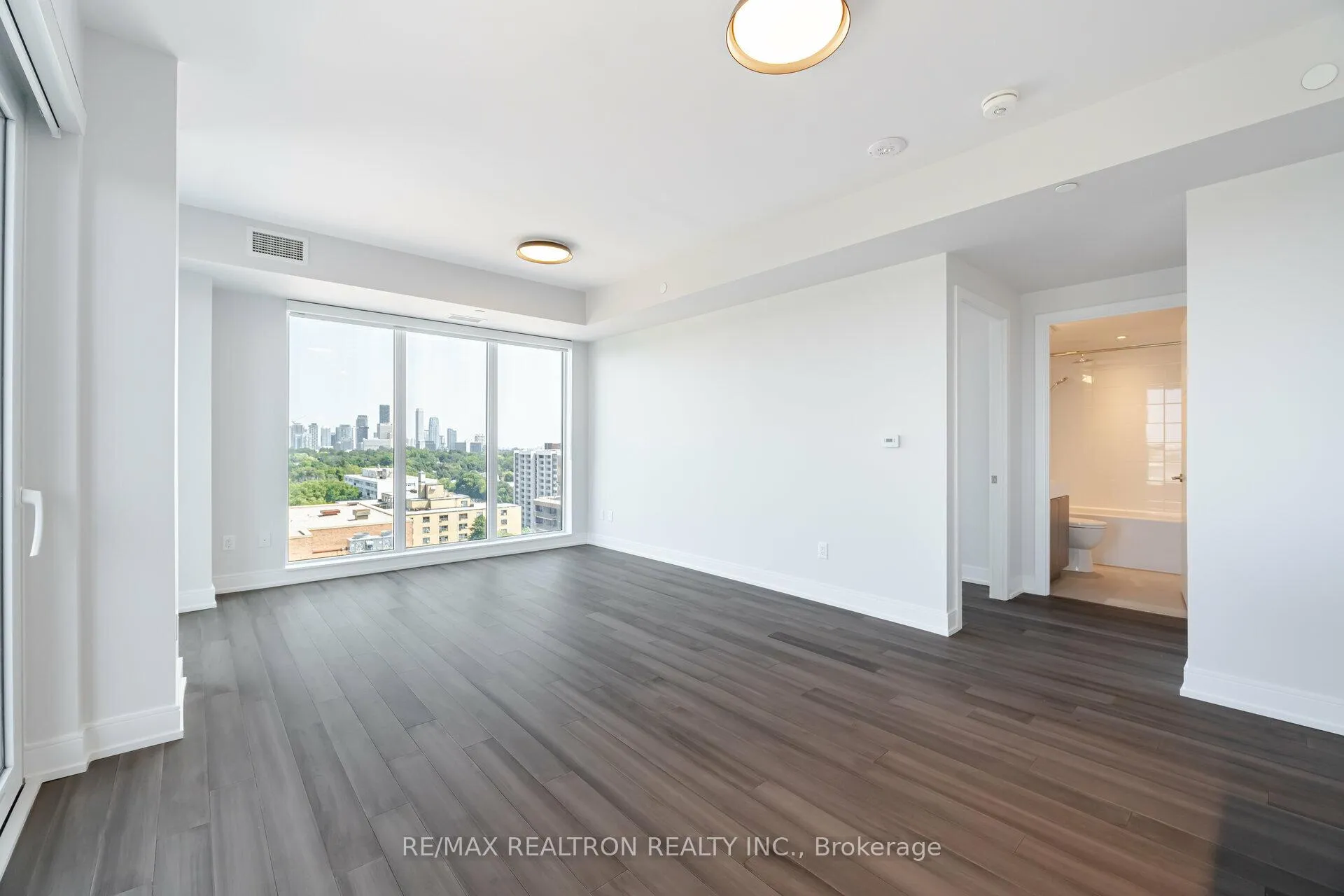 Photo 6 of Unit 1009, 2525 Bathurst Street, Toronto, Forest Hill North — HOMEH