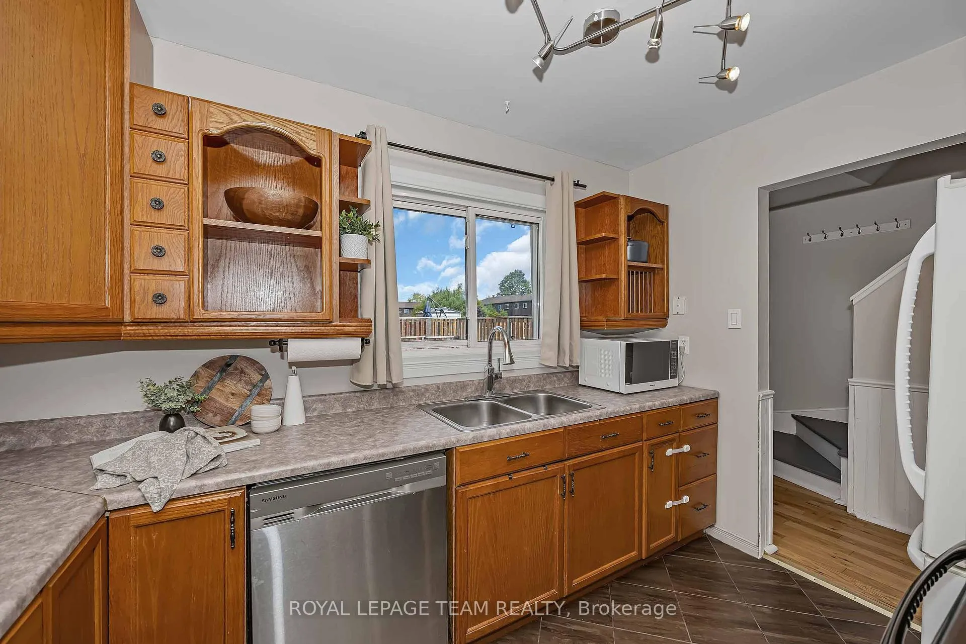 Photo 10 of Unit 26, 3107 Stockton Drive, Ottawa, Blossom Park/Kemp Park/Findlay Creek — HOMEH