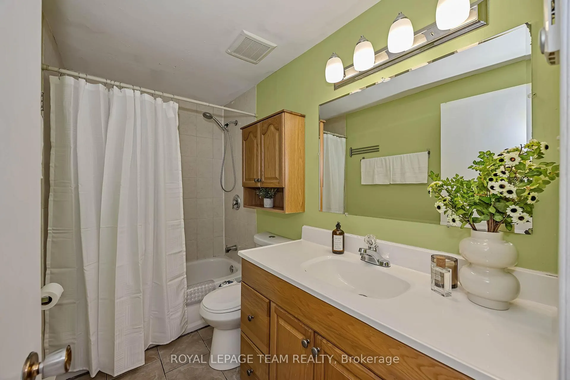 Photo 17 of Unit 26, 3107 Stockton Drive, Ottawa, Blossom Park/Kemp Park/Findlay Creek — HOMEH