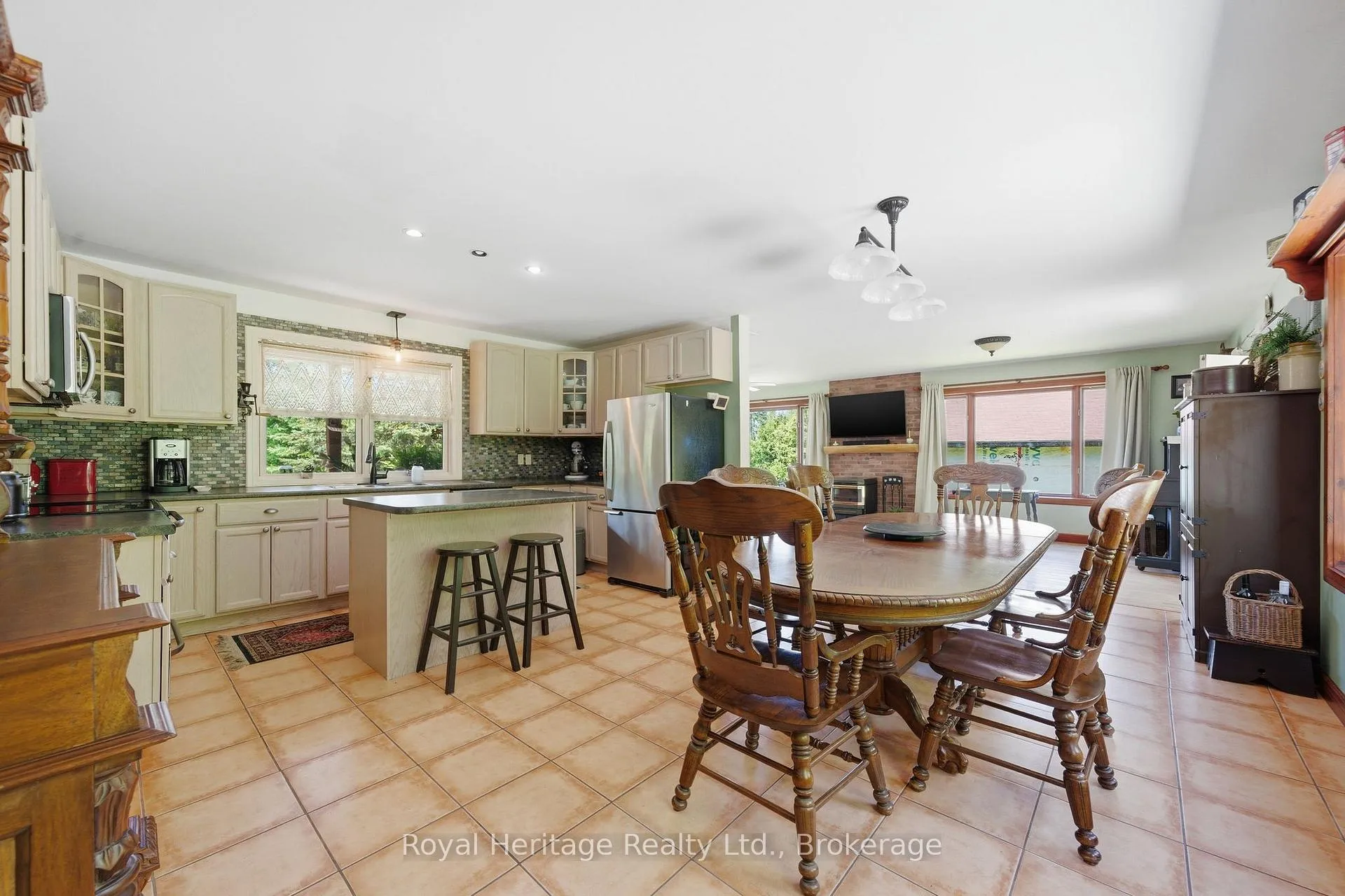 Photo 12 of 9312 Danforth Road, Hamilton Township, Rural Hamilton — HOMEH
