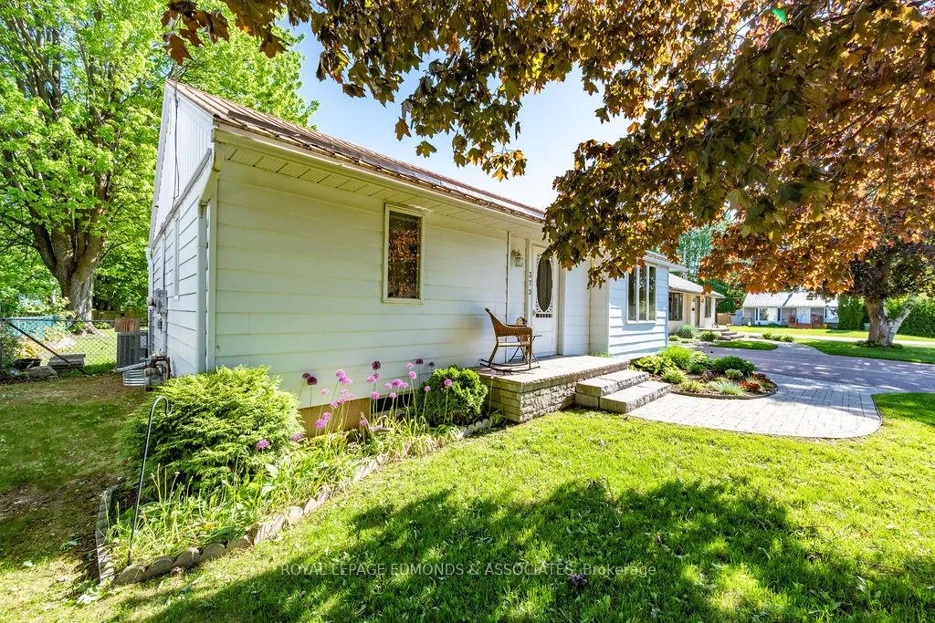 Photo 3 of 373 Morris Street, Pembroke — HOMEH