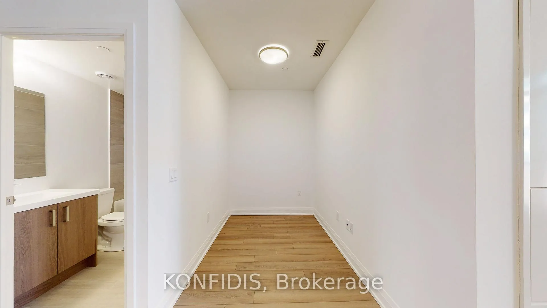 Photo 6 of Unit 910, 77 Mutual Street, Toronto, Church-Yonge Corridor — HOMEH