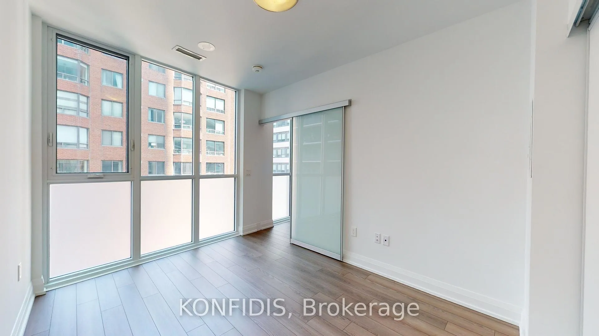 Photo 14 of Unit 910, 77 Mutual Street, Toronto, Church-Yonge Corridor — HOMEH