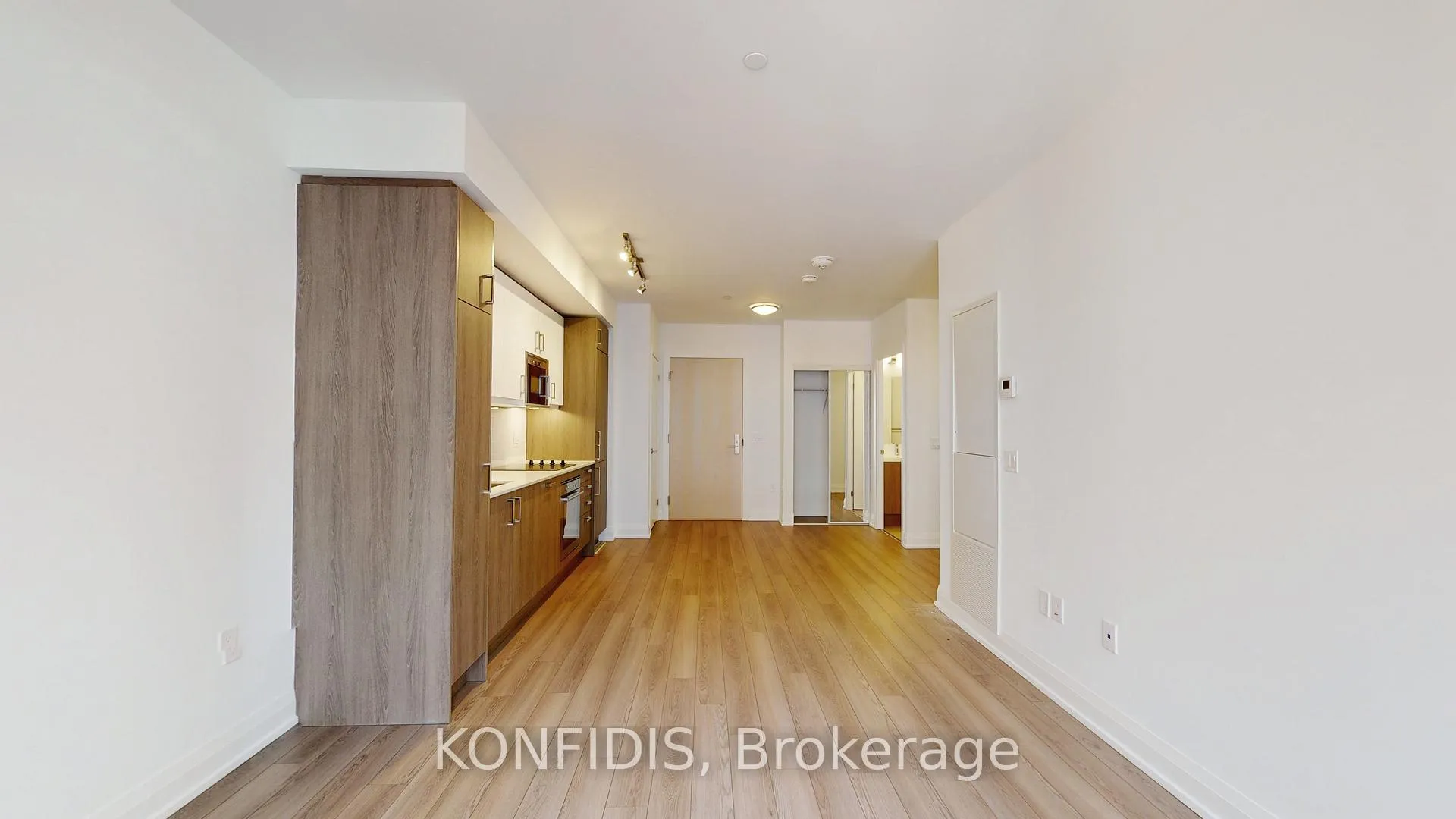 Photo 17 of Unit 910, 77 Mutual Street, Toronto, Church-Yonge Corridor — HOMEH