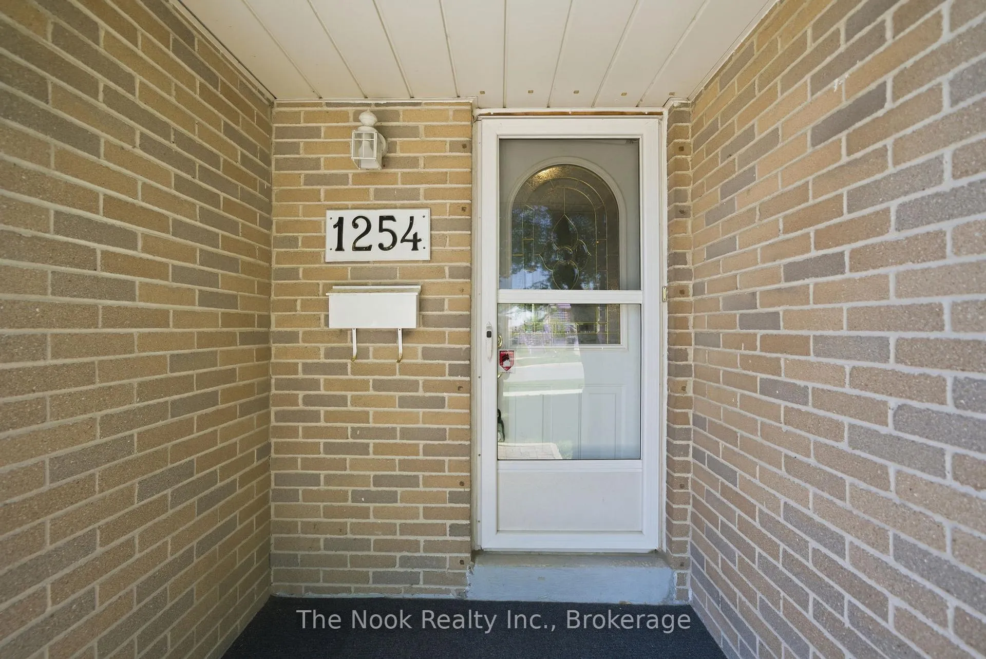 Photo 6 of 1254 Playford Road, Mississauga, Clarkson — HOMEH