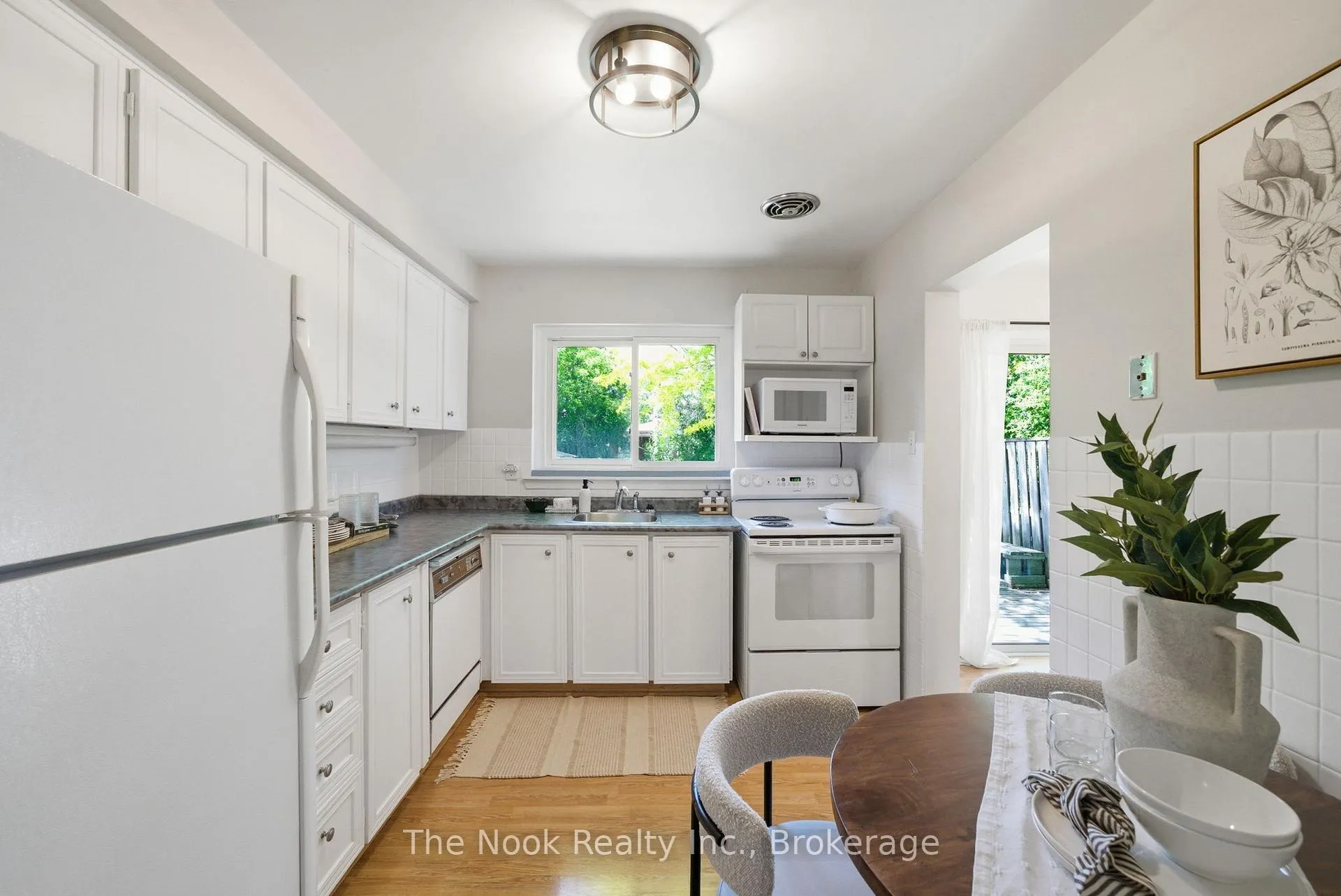 Photo 13 of 1254 Playford Road, Mississauga, Clarkson — HOMEH