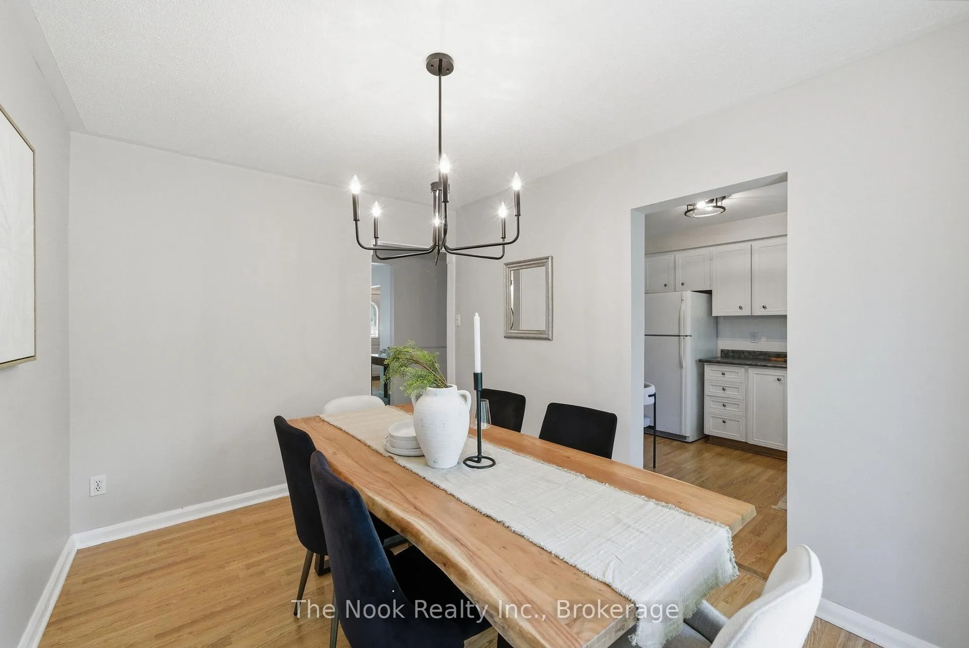 Photo 18 of 1254 Playford Road, Mississauga, Clarkson — HOMEH