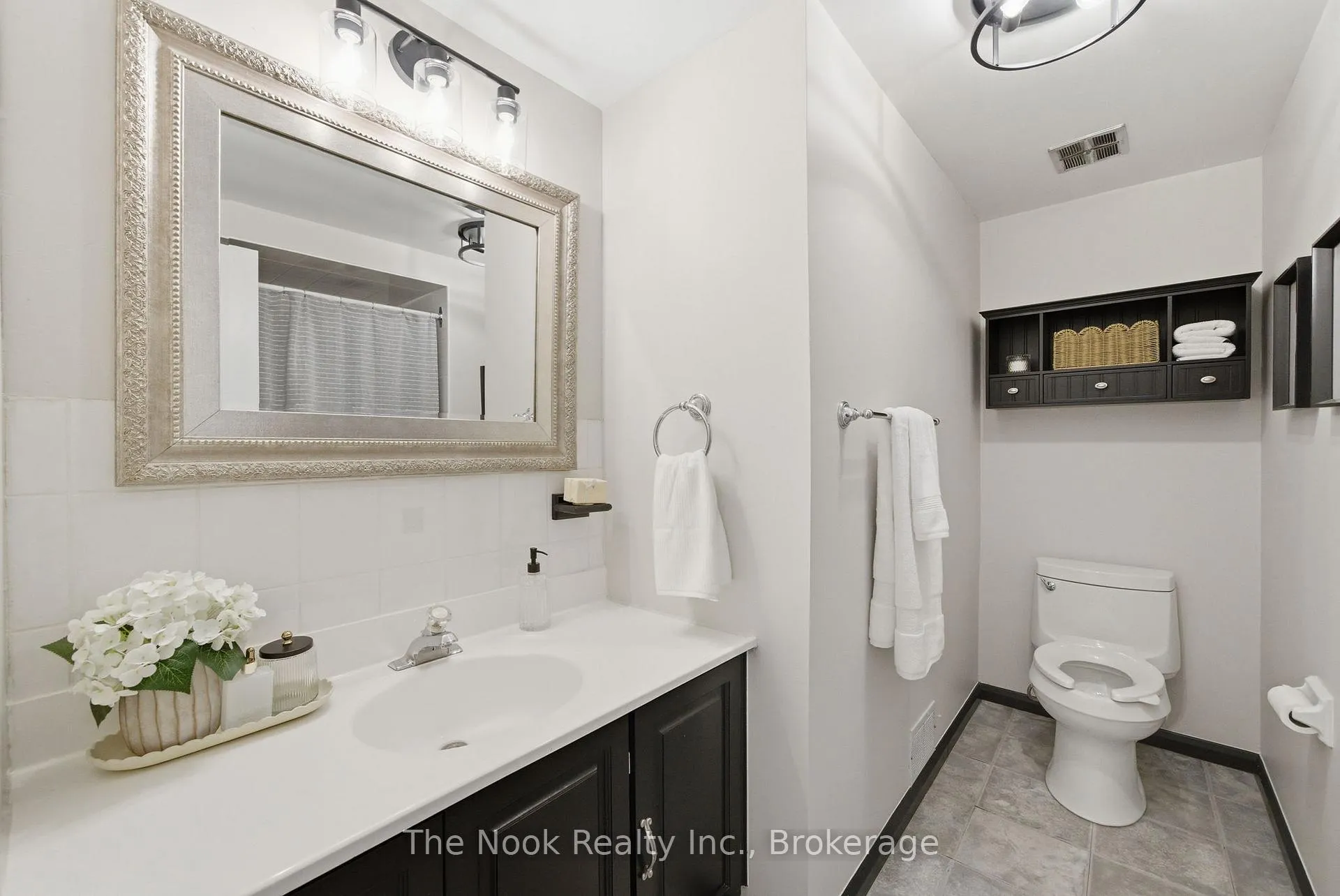 Photo 32 of 1254 Playford Road, Mississauga, Clarkson — HOMEH