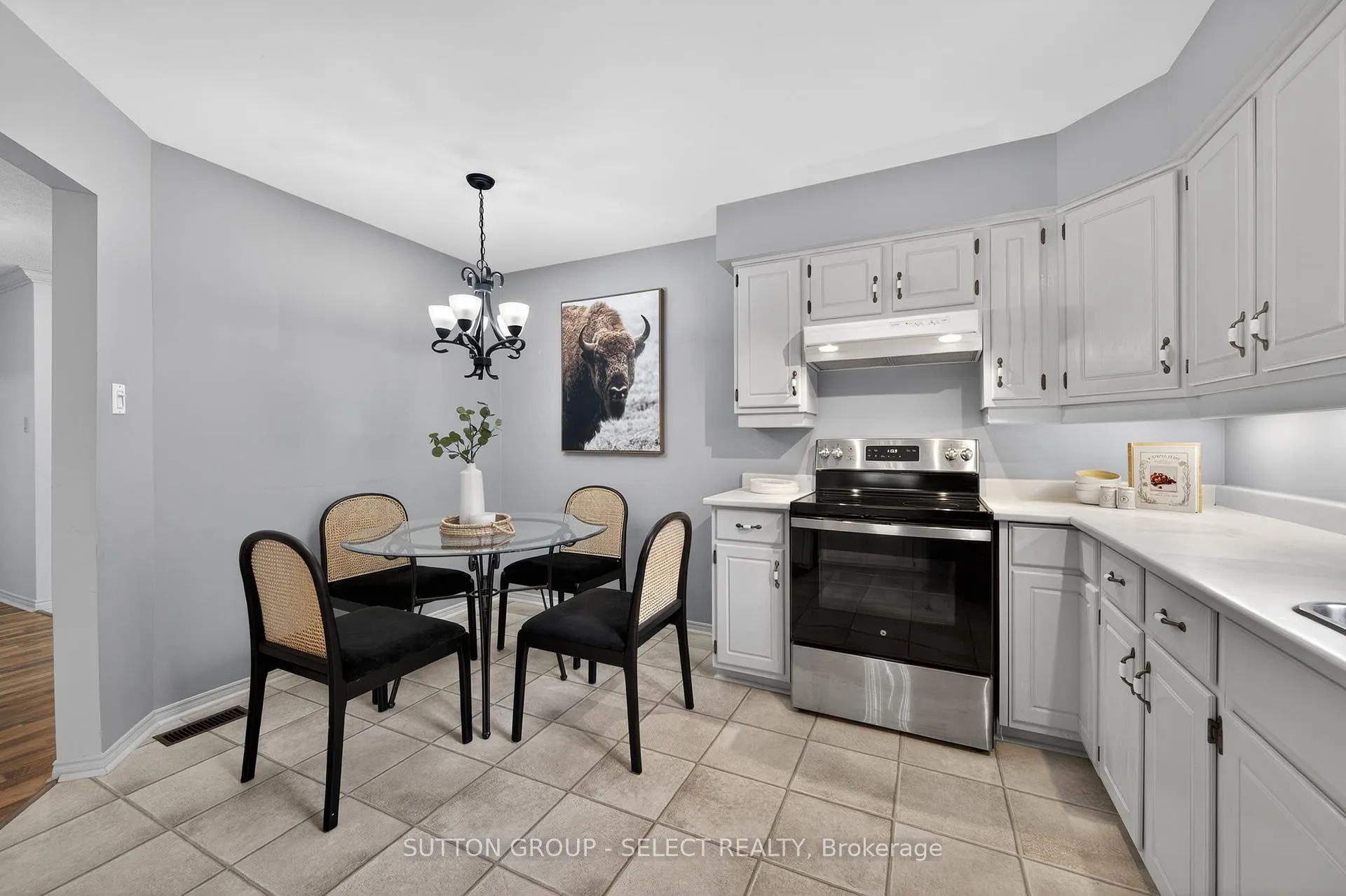 Photo 11 of Unit 19, 70 Glenroy Road, London, South T — HOMEH
