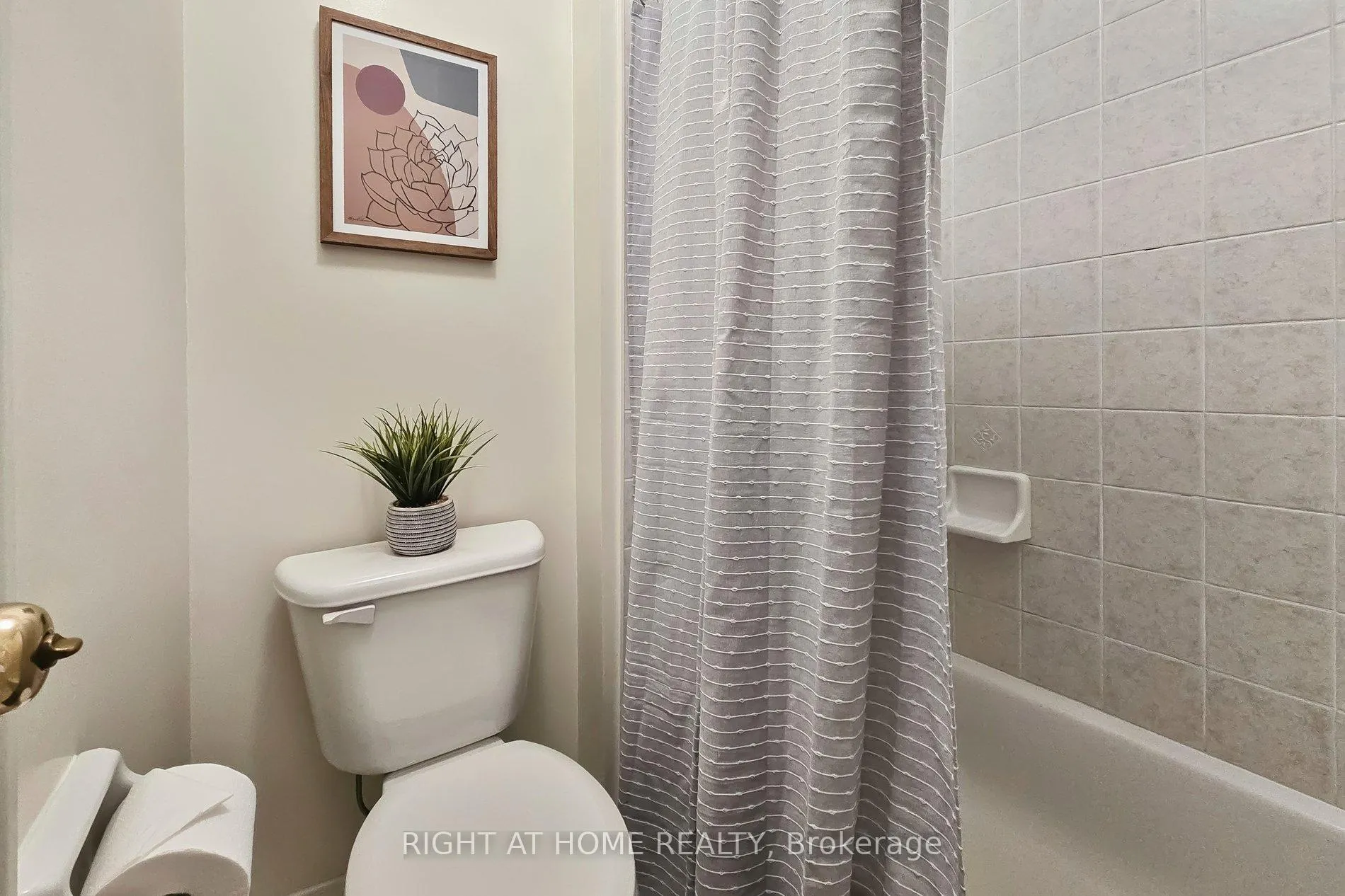 Photo 32 of 4263 Couples Crescent, Burlington, Rose — HOMEH