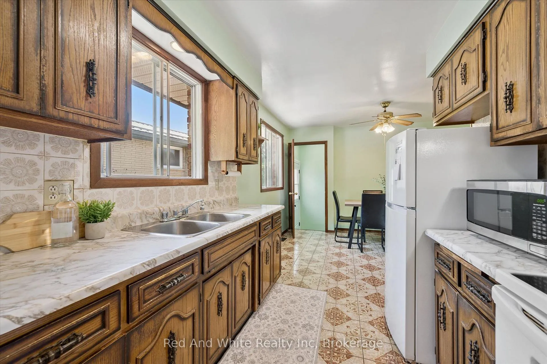 Photo 9 of 189 Johanna Drive, Waterloo — HOMEH