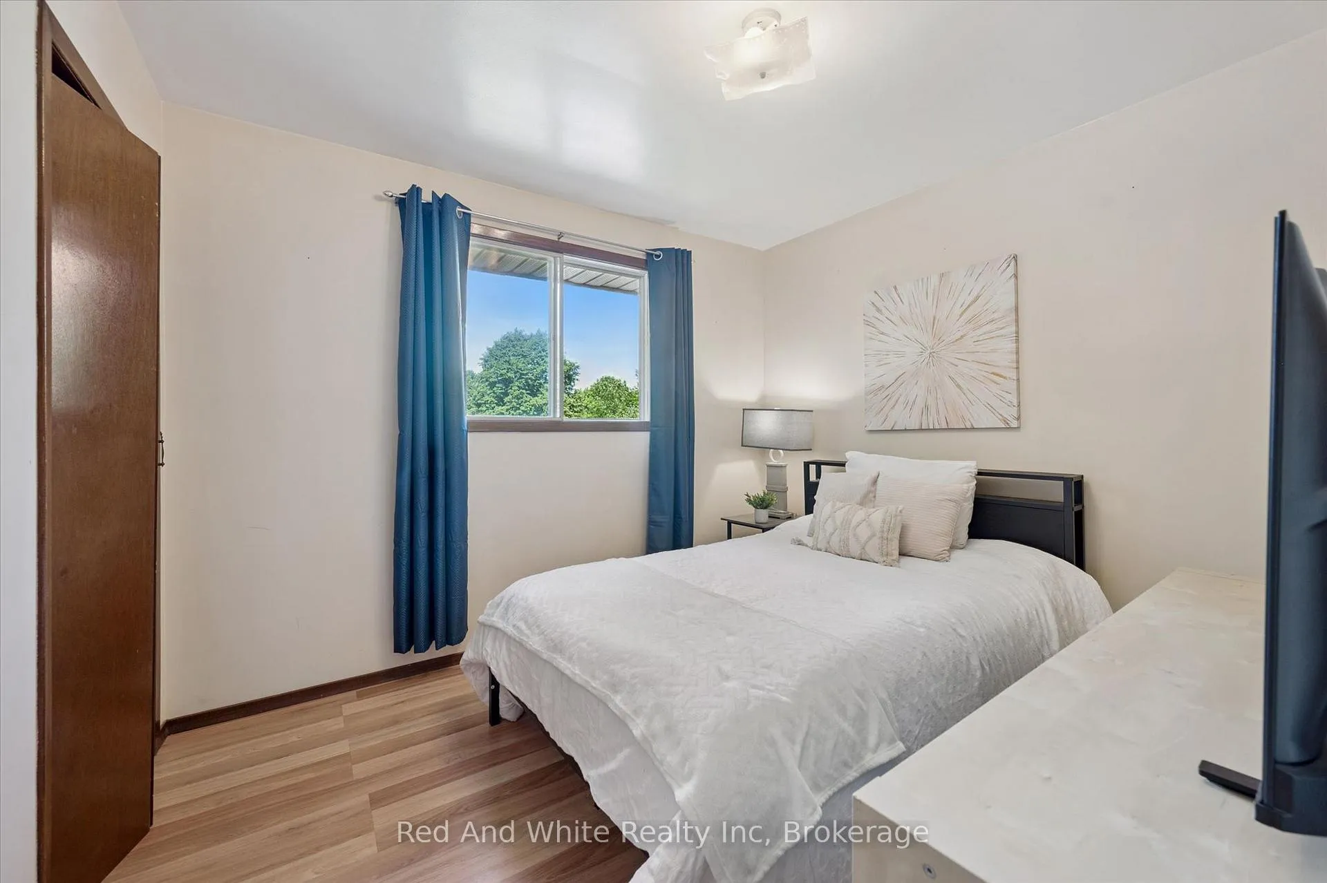 Photo 12 of 189 Johanna Drive, Waterloo — HOMEH