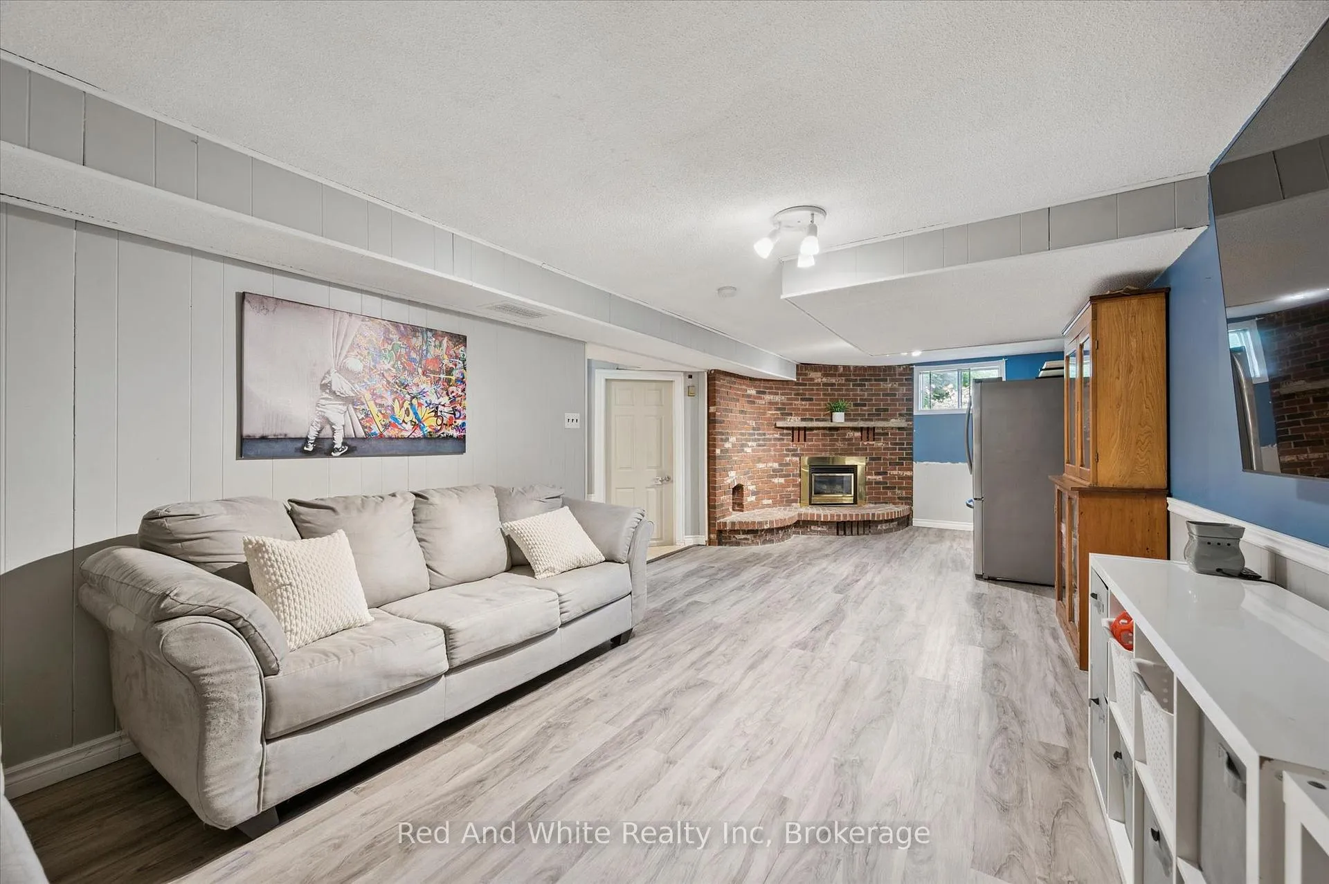 Photo 17 of 189 Johanna Drive, Waterloo — HOMEH