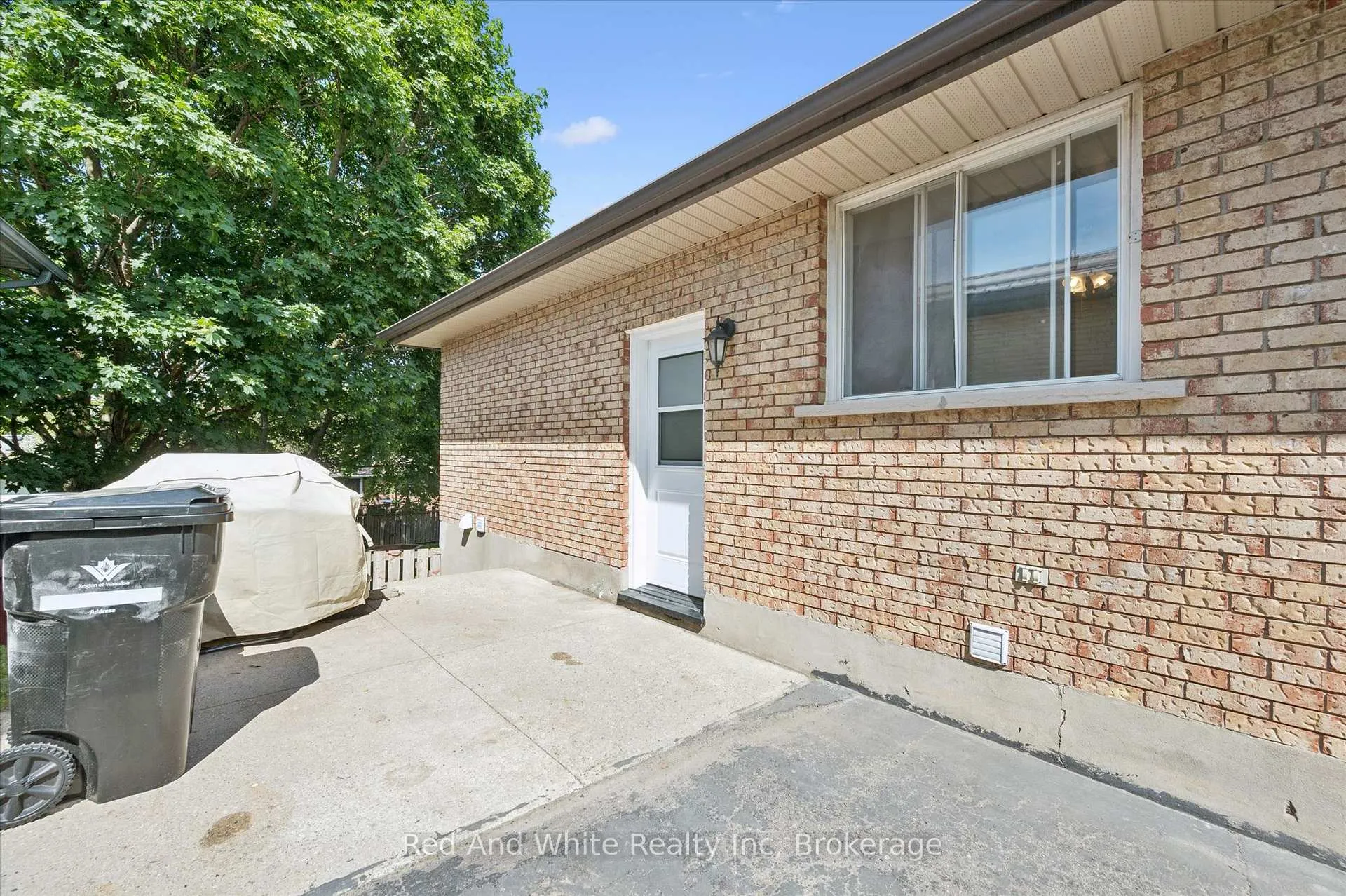Photo 21 of 189 Johanna Drive, Waterloo — HOMEH
