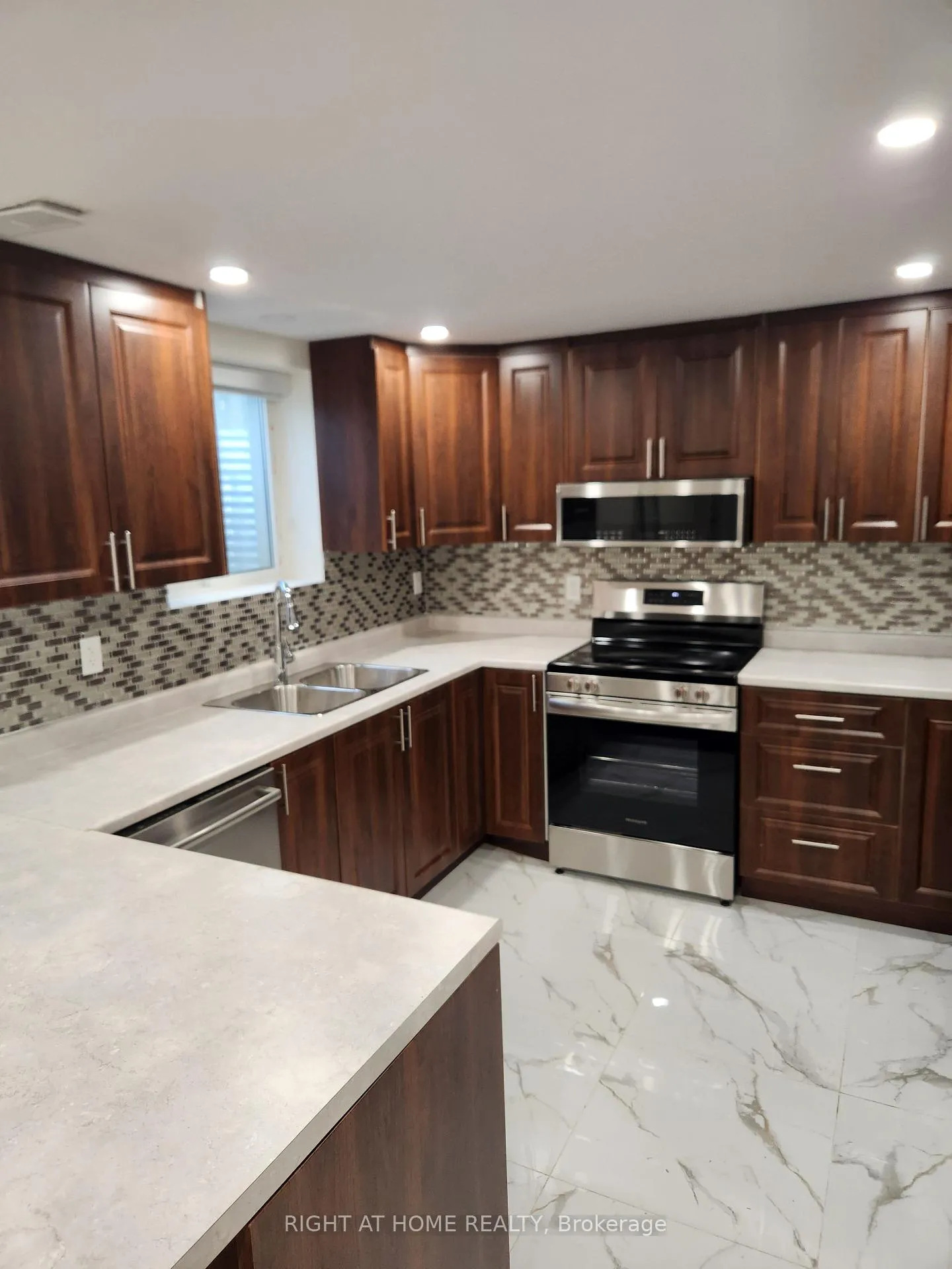 Photo 1 of Unit Basement, 62 Pineway Place, Brampton, Northgate — HOMEH