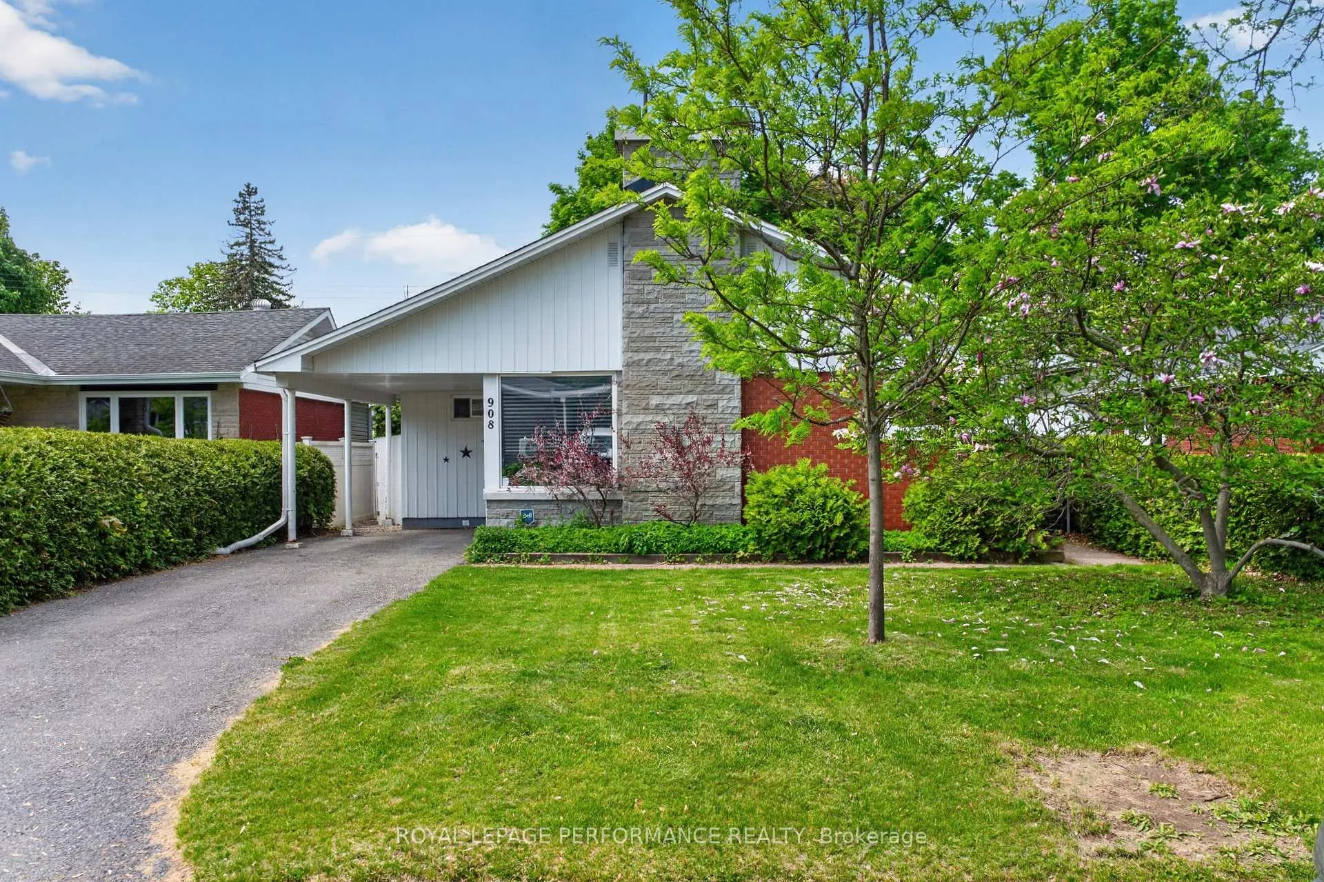 Photo 1 of 908 Innswood Drive, Ottawa, McKellar Heights/Glabar Park — HOMEH