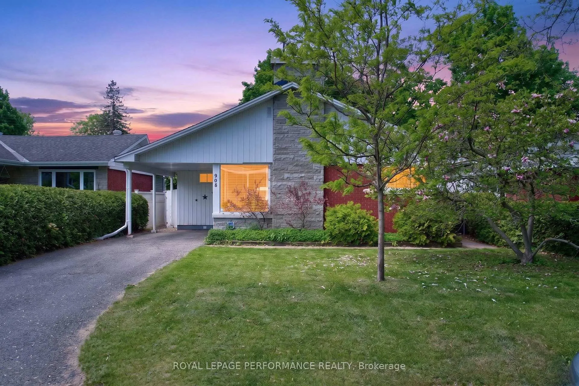 Photo 2 of 908 Innswood Drive, Ottawa, McKellar Heights/Glabar Park — HOMEH