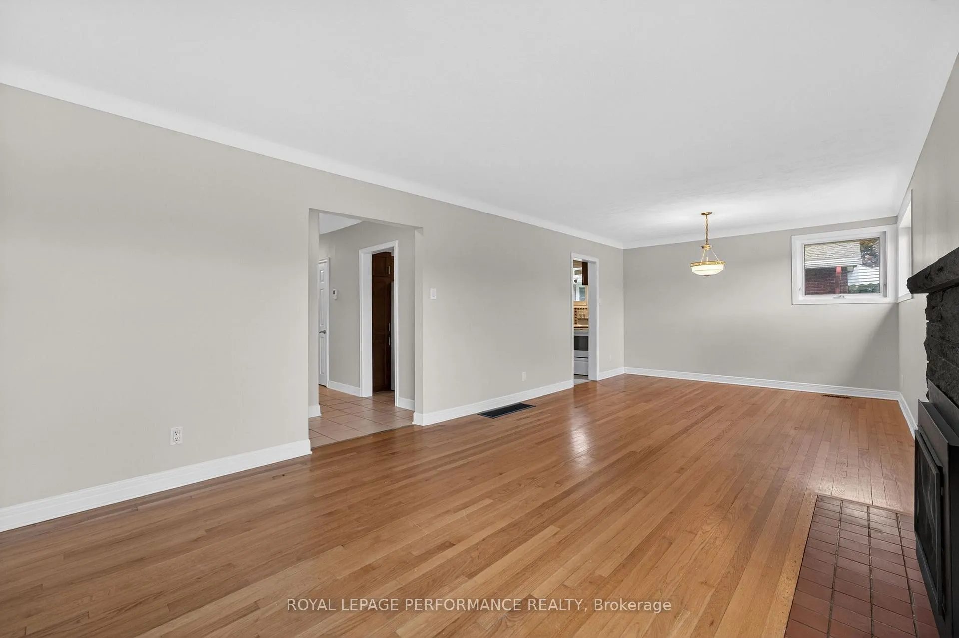 Photo 7 of 908 Innswood Drive, Ottawa, McKellar Heights/Glabar Park — HOMEH