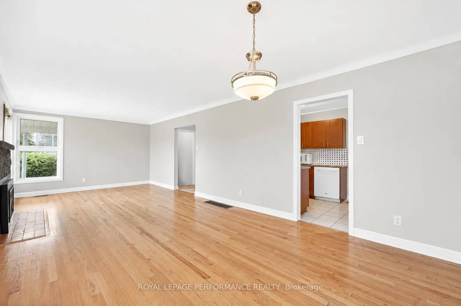 Photo 9 of 908 Innswood Drive, Ottawa, McKellar Heights/Glabar Park — HOMEH