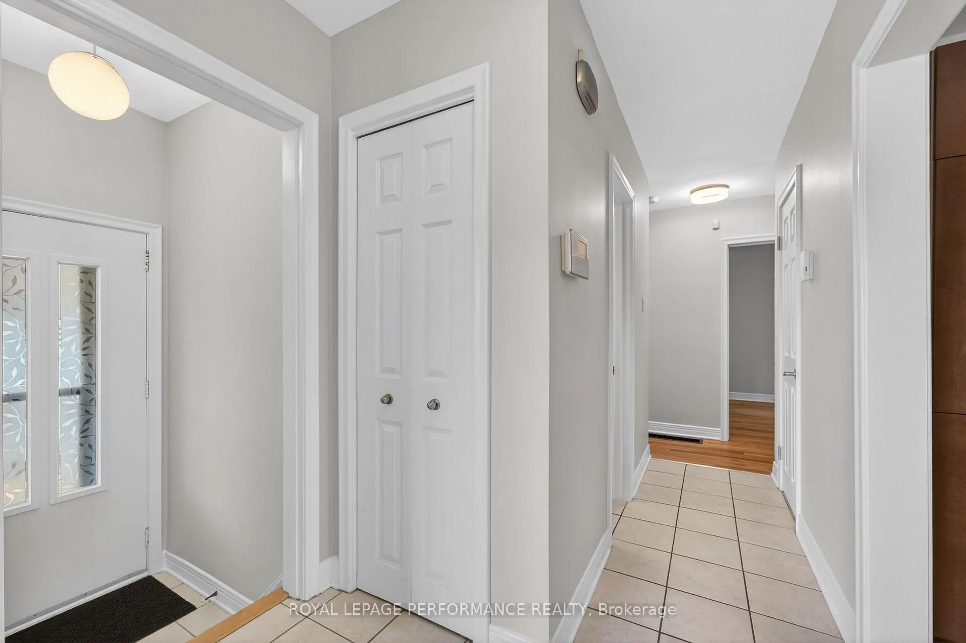 Photo 15 of 908 Innswood Drive, Ottawa, McKellar Heights/Glabar Park — HOMEH