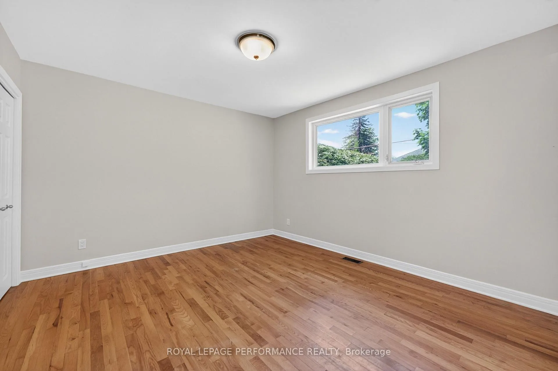 Photo 18 of 908 Innswood Drive, Ottawa, McKellar Heights/Glabar Park — HOMEH