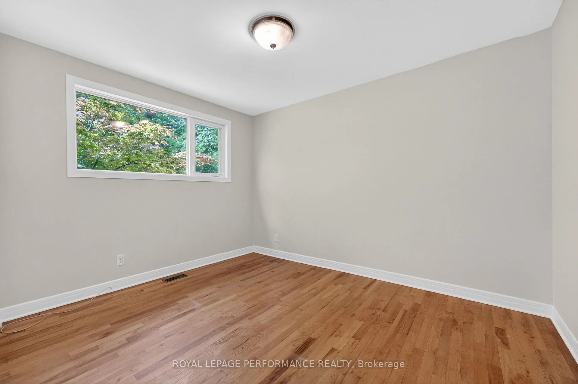 Photo 22 of 908 Innswood Drive, Ottawa, McKellar Heights/Glabar Park — HOMEH